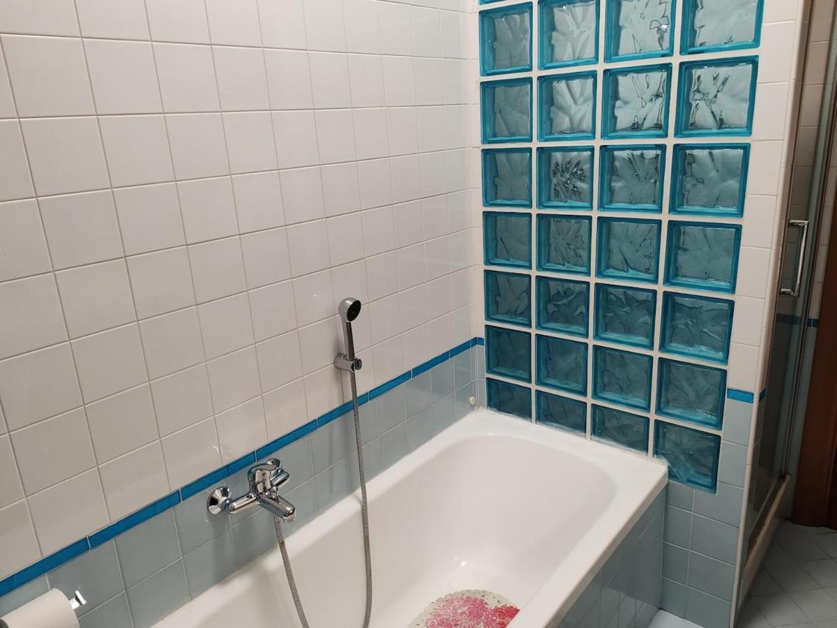 For 8 People Near Metro Train Bus Station Tiburtina Roma