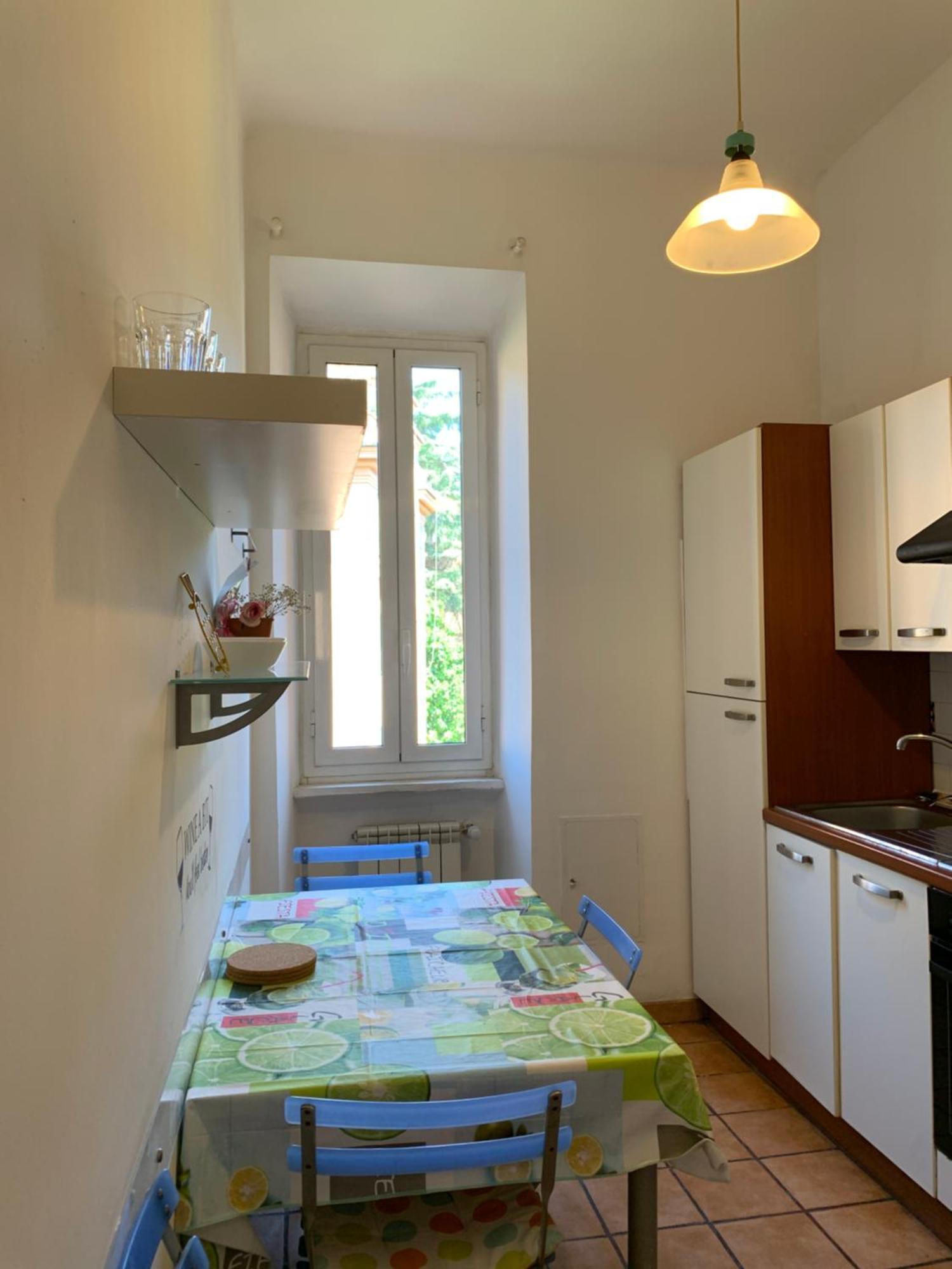 Apartment Flat Nearby Vaticano - Caracciolo 4