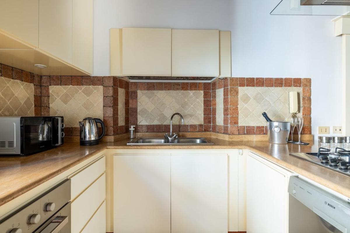 Appartamento Nostromondo Prestigious 2 Bedrooms Domus In Forum Area Roma