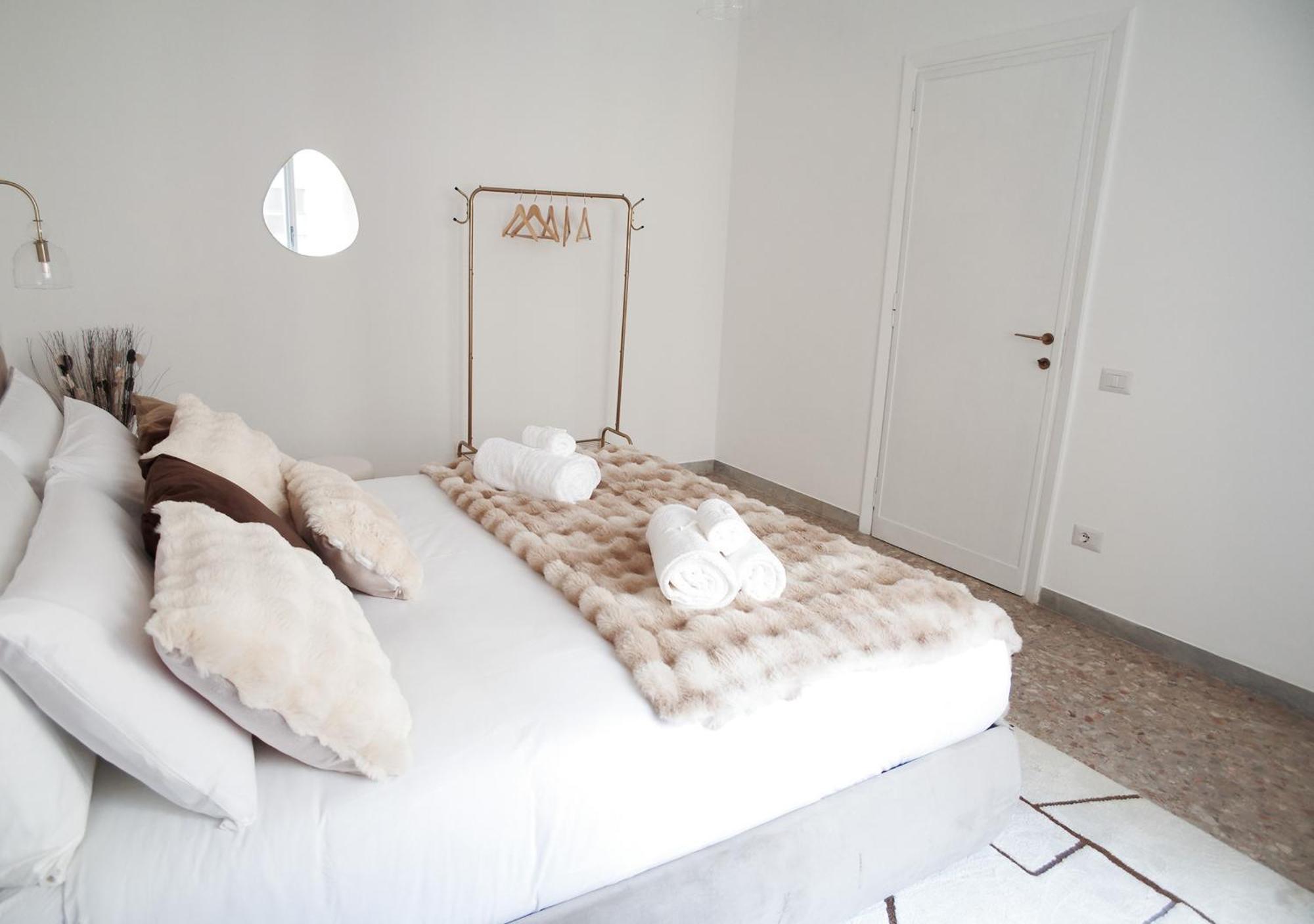 Thery House - Tiburtina *