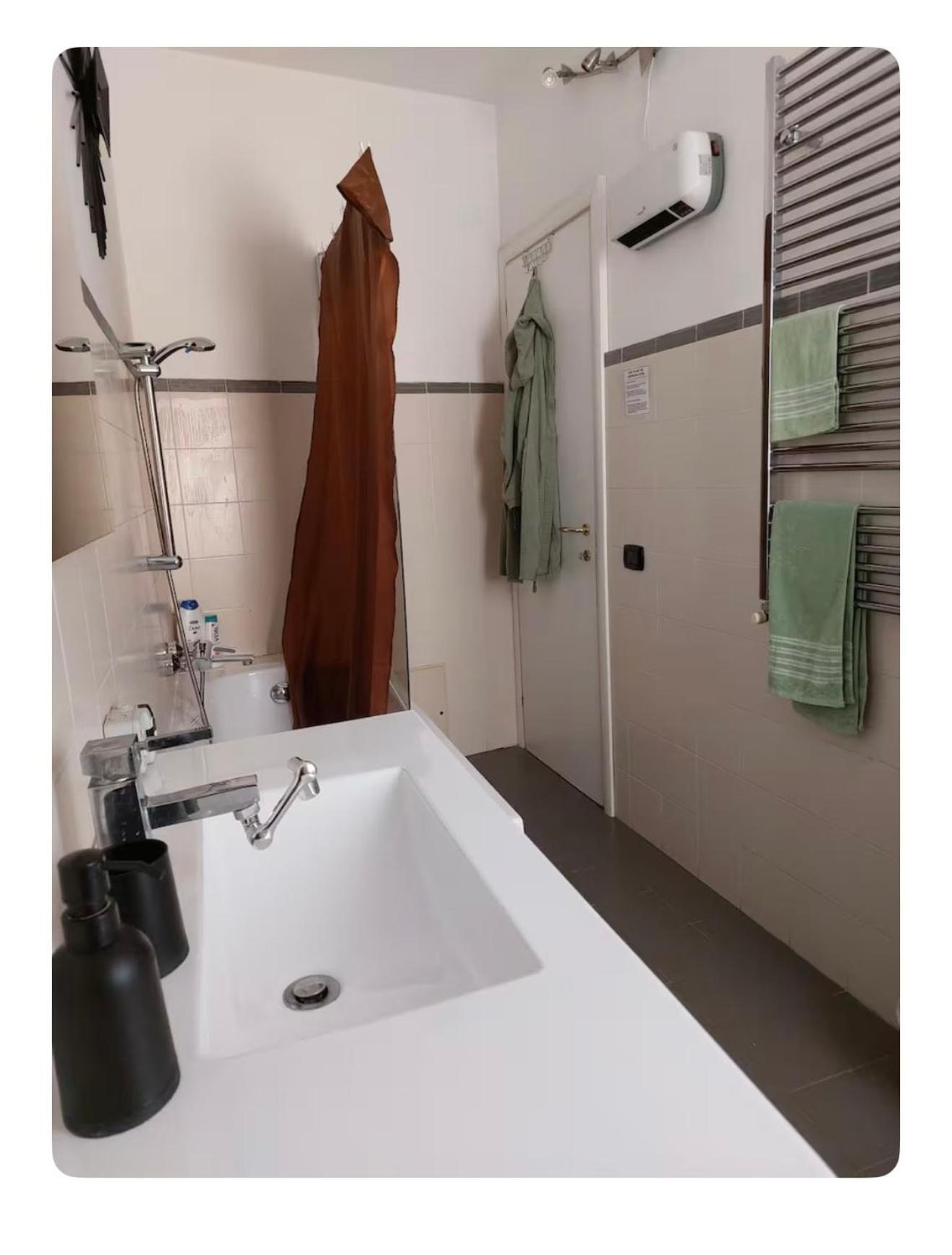 Grande E Bagno Riservato Casa de hóspedes