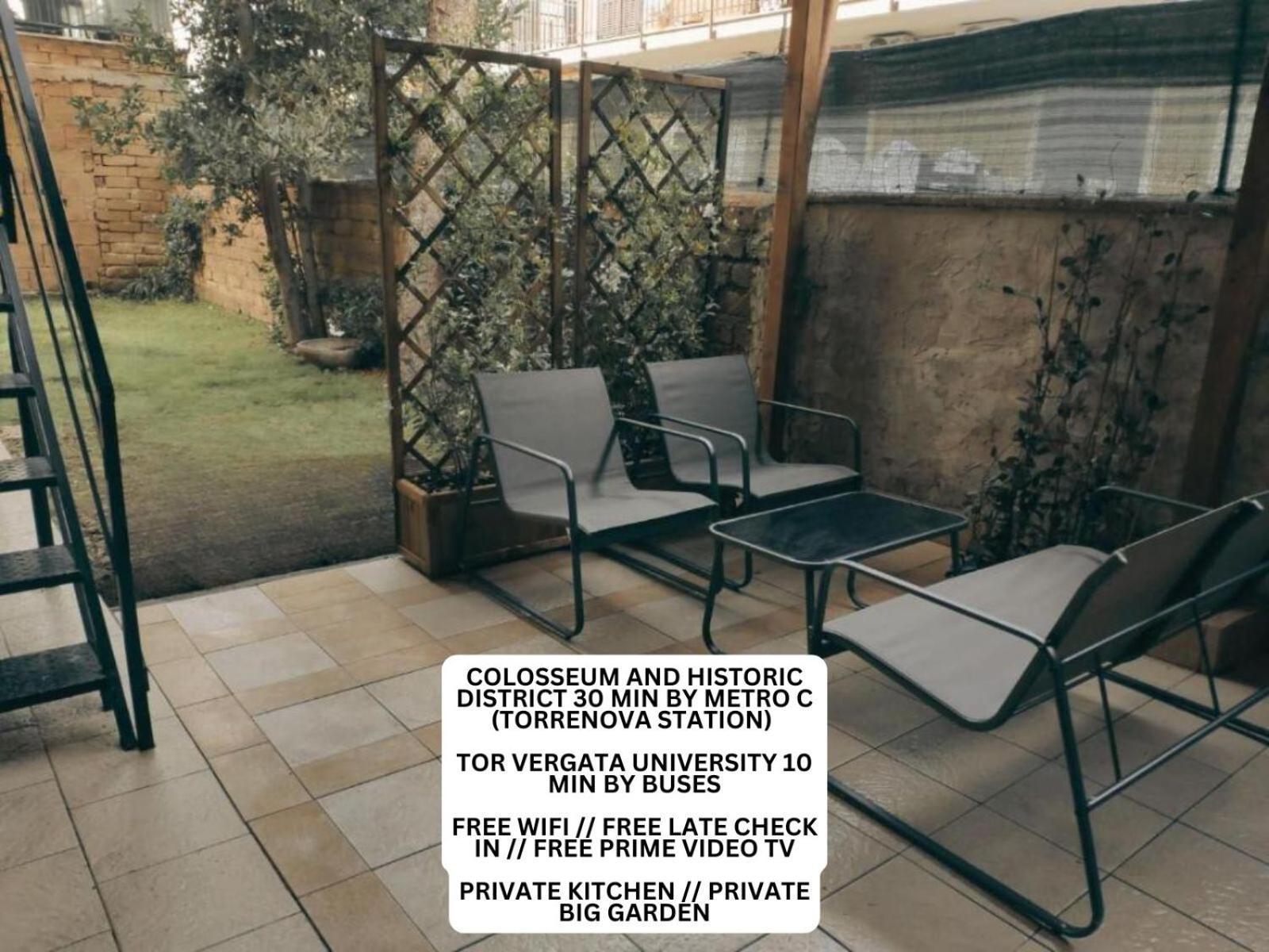 Deluxe With Private Kitchen And Garden - Close To Metro C Guest house