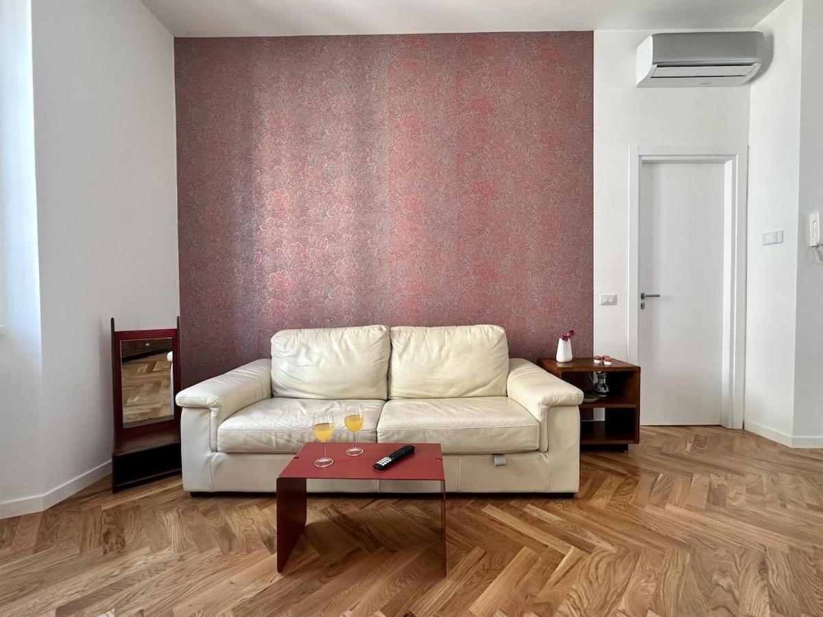 Bright House Rome