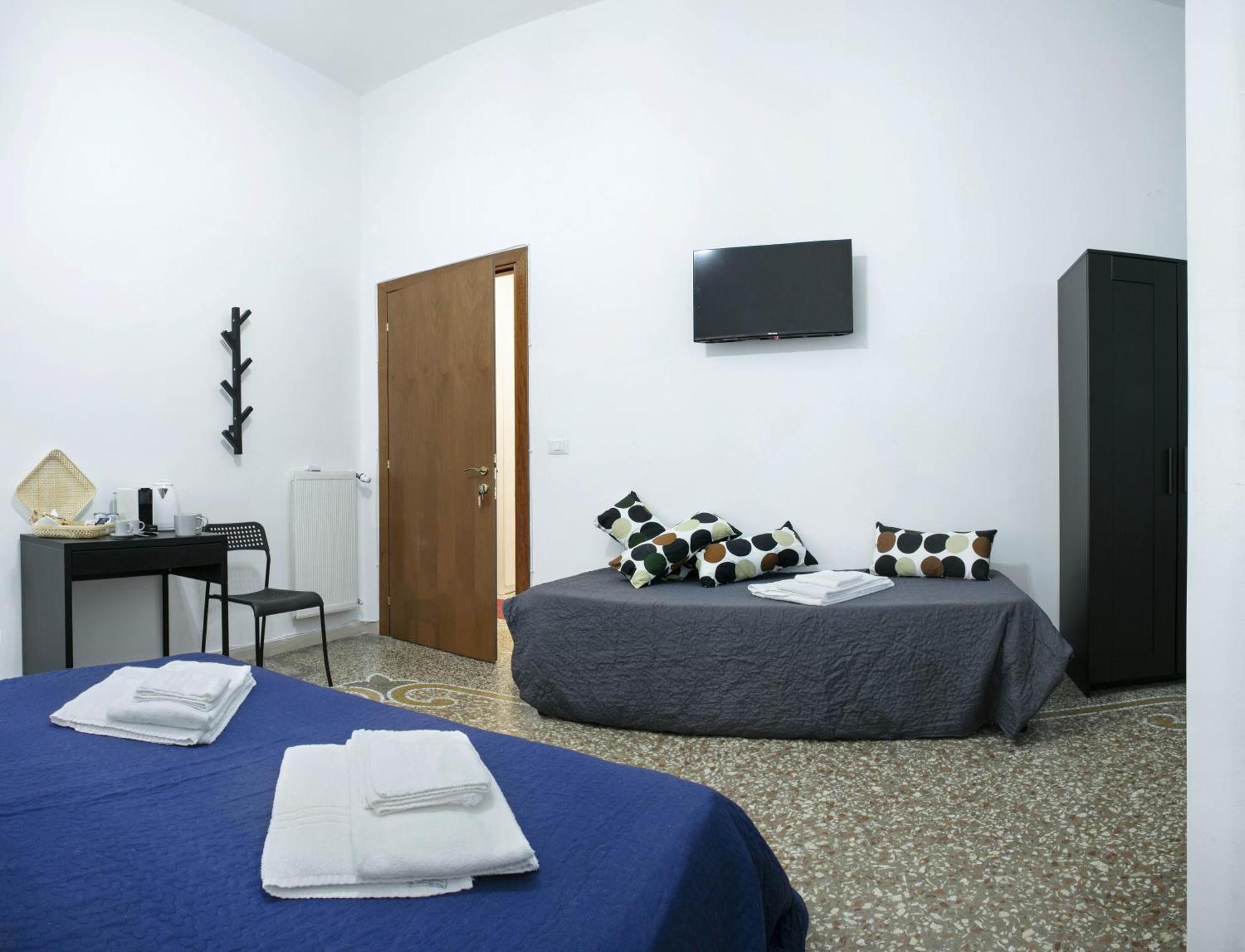 Lorenzo's In Vatican Guest house *
