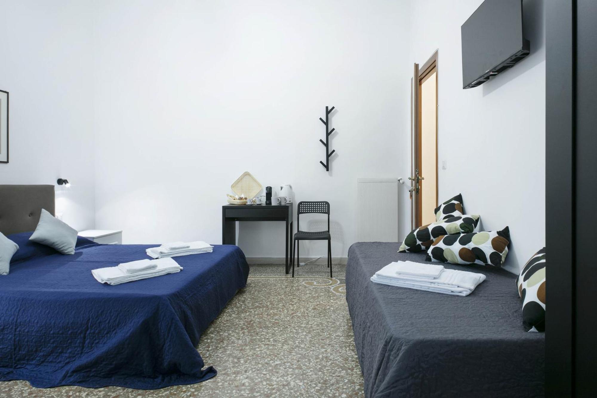 Lorenzo's In Vatican Guest house *