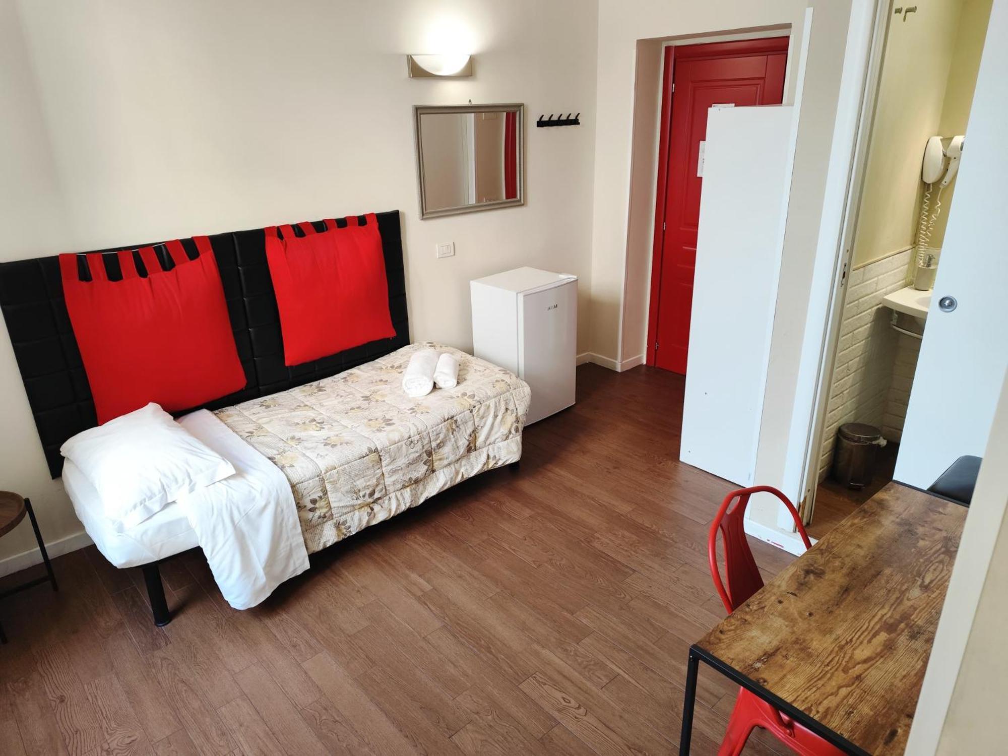 Milazzo23 Gjestgiverier 2*