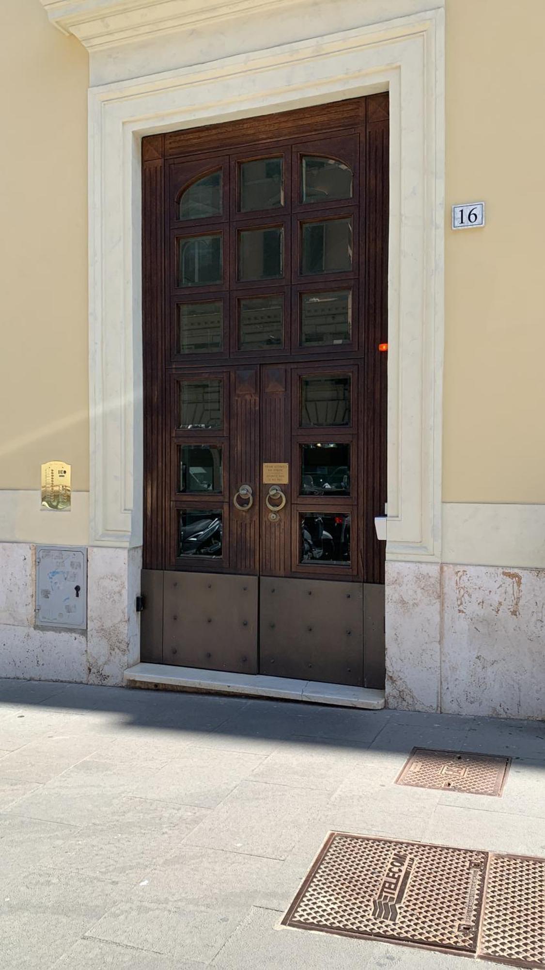 Affittacamere Relais Conte Di Cavour De Luxe 2*