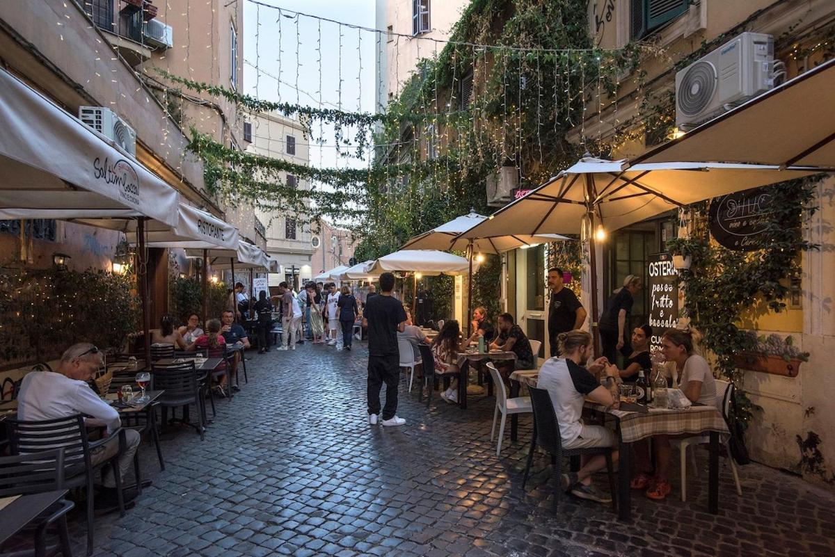 Appartamento Urban Oasis With Balcony And Free Private Parking Roma