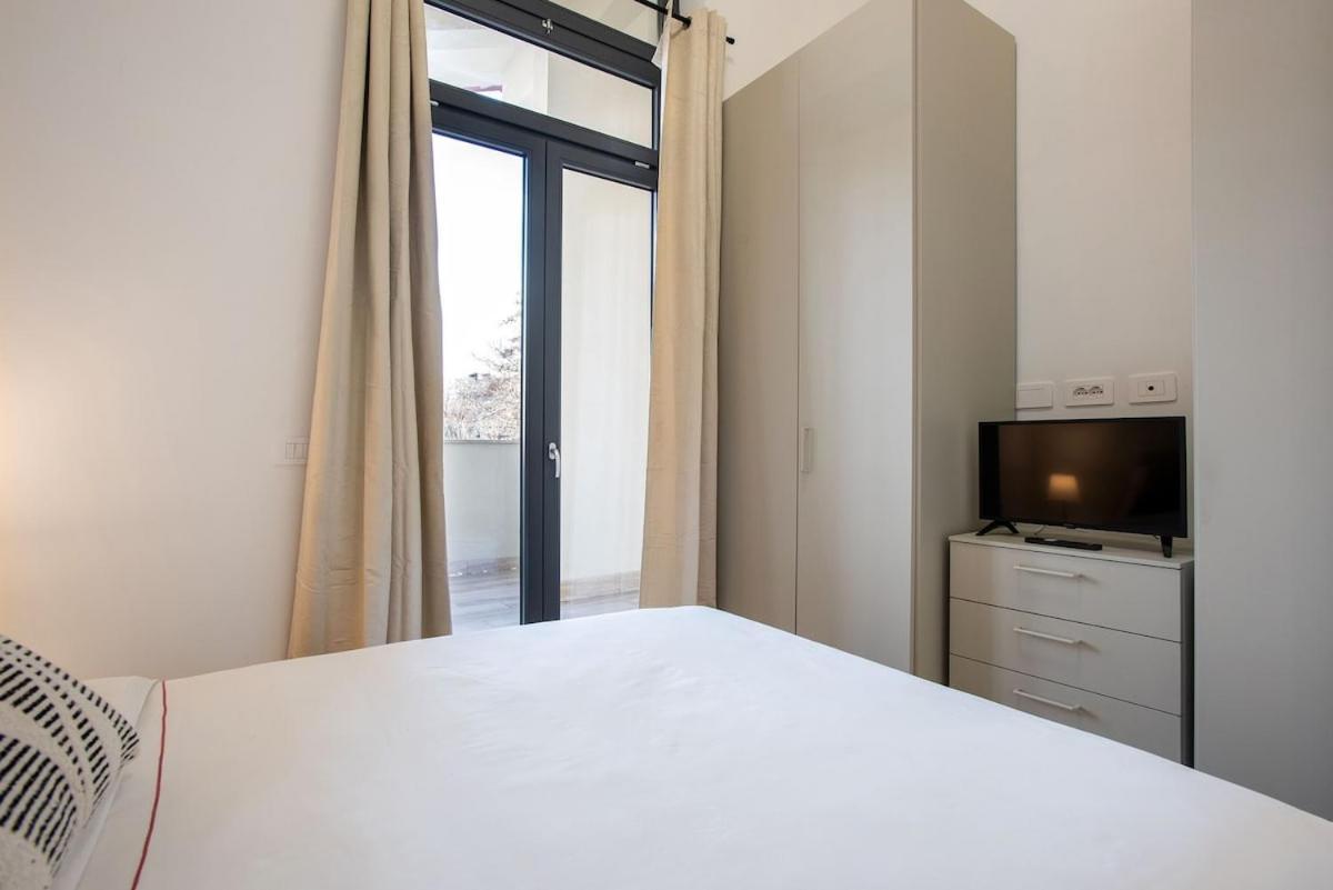 Urban Oasis With Balcony And Free Private Parking Appartamento *