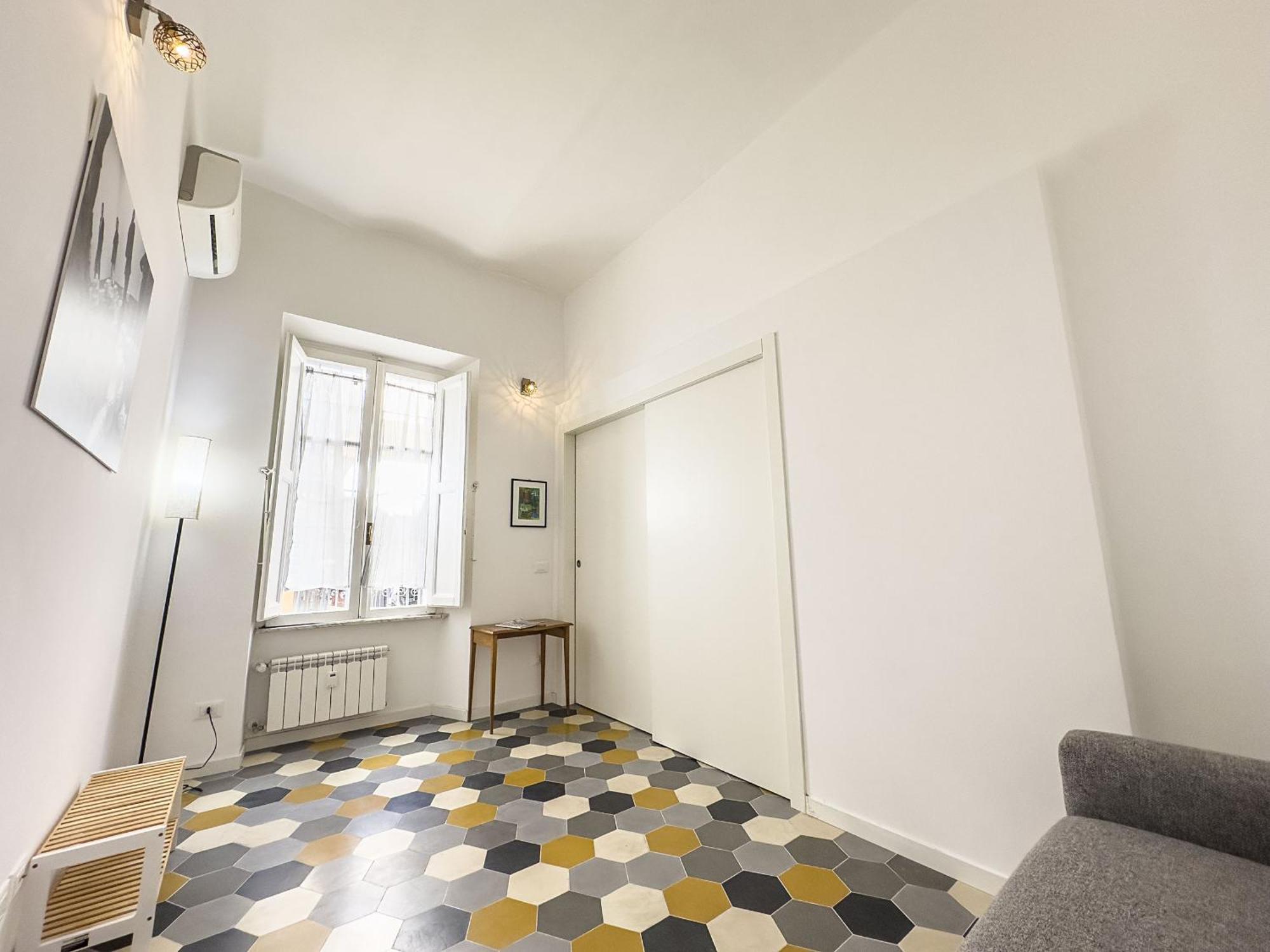 Eclectic In Trendy San Lorenzo Appartamento