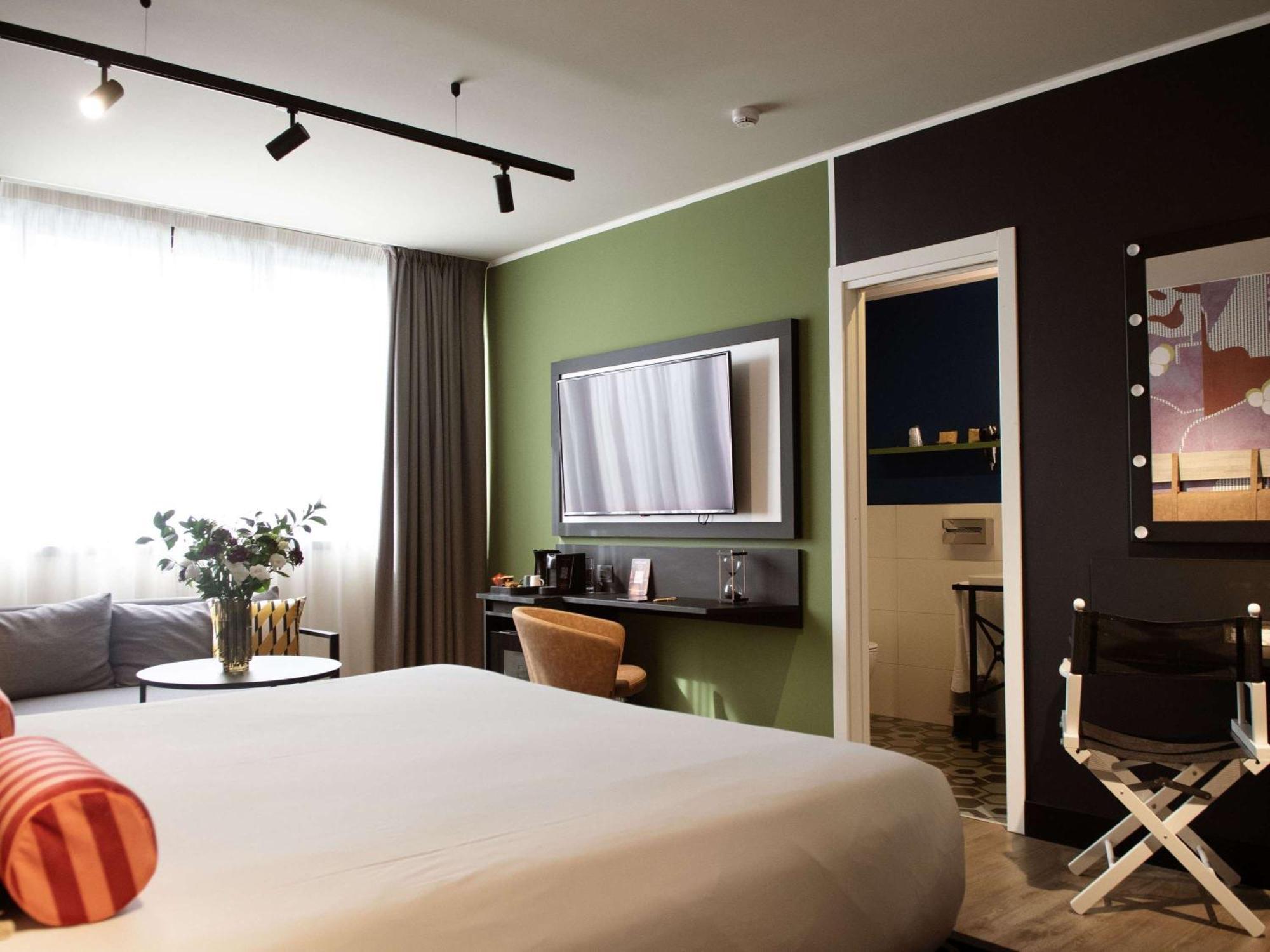 Hotel Movie Movie Rom