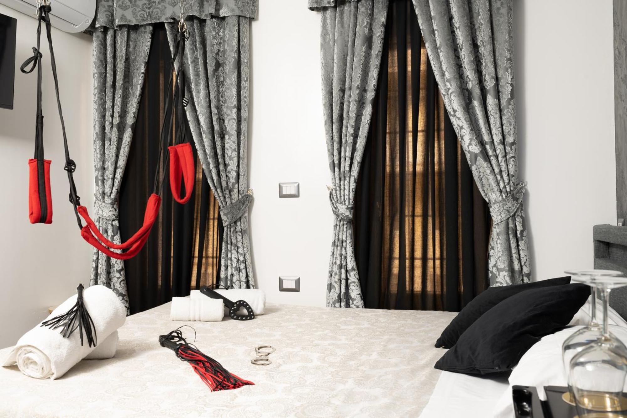 Luxury Bdsm Pensión Roma