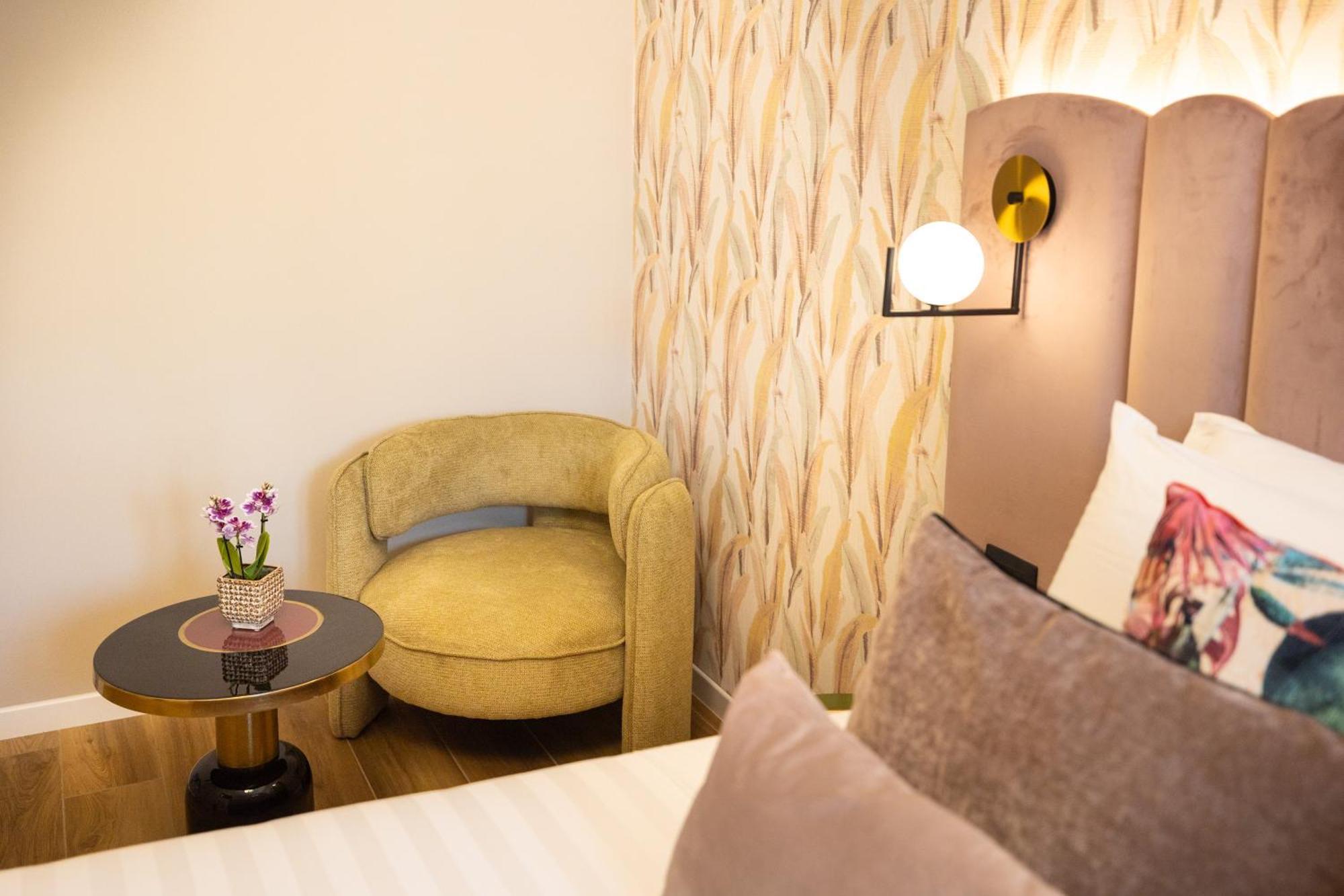 Mavi Luxury * Roma