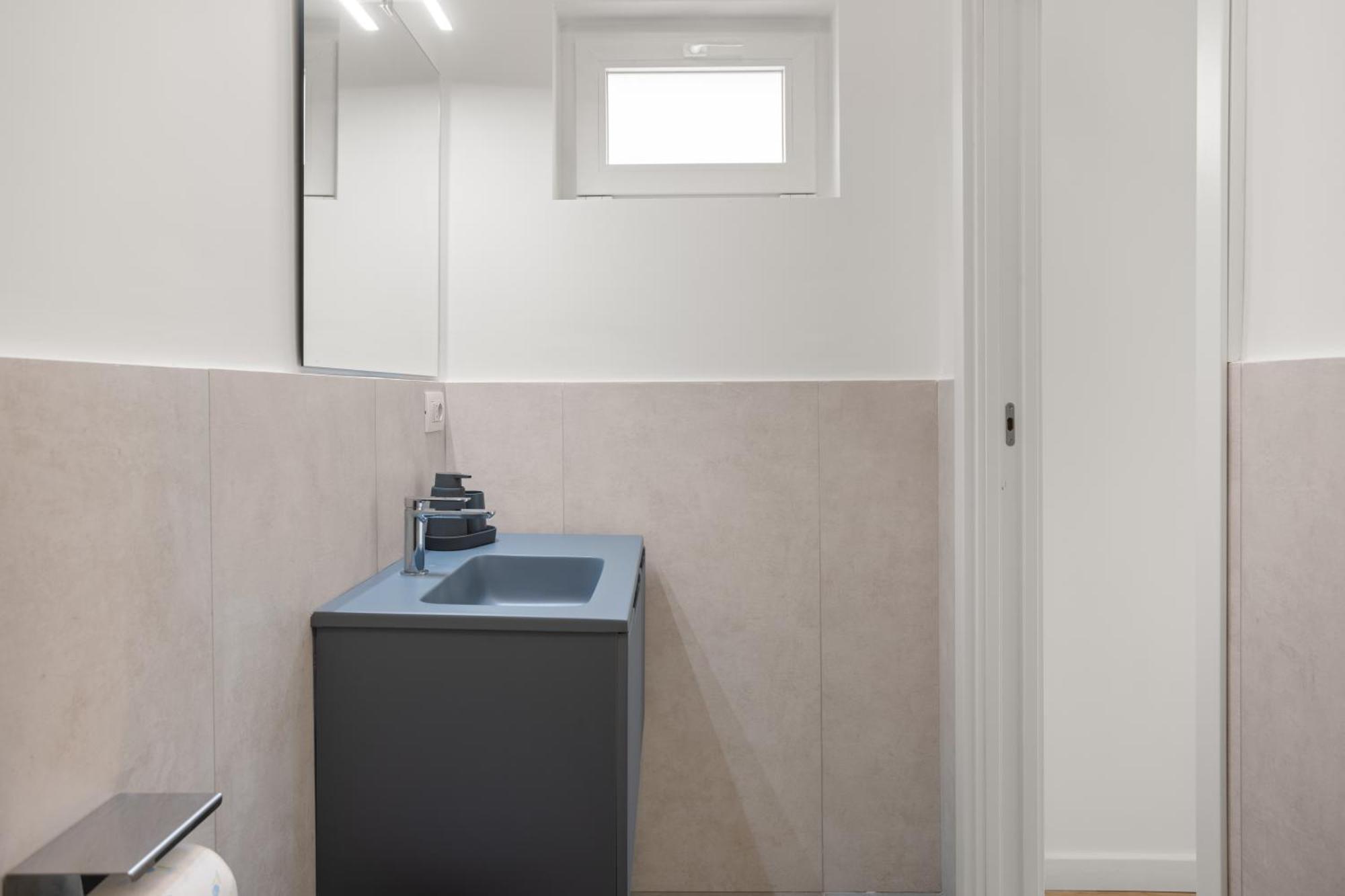 Appartamento The Poolside House - New 2 Bedroom With Terrace Roma