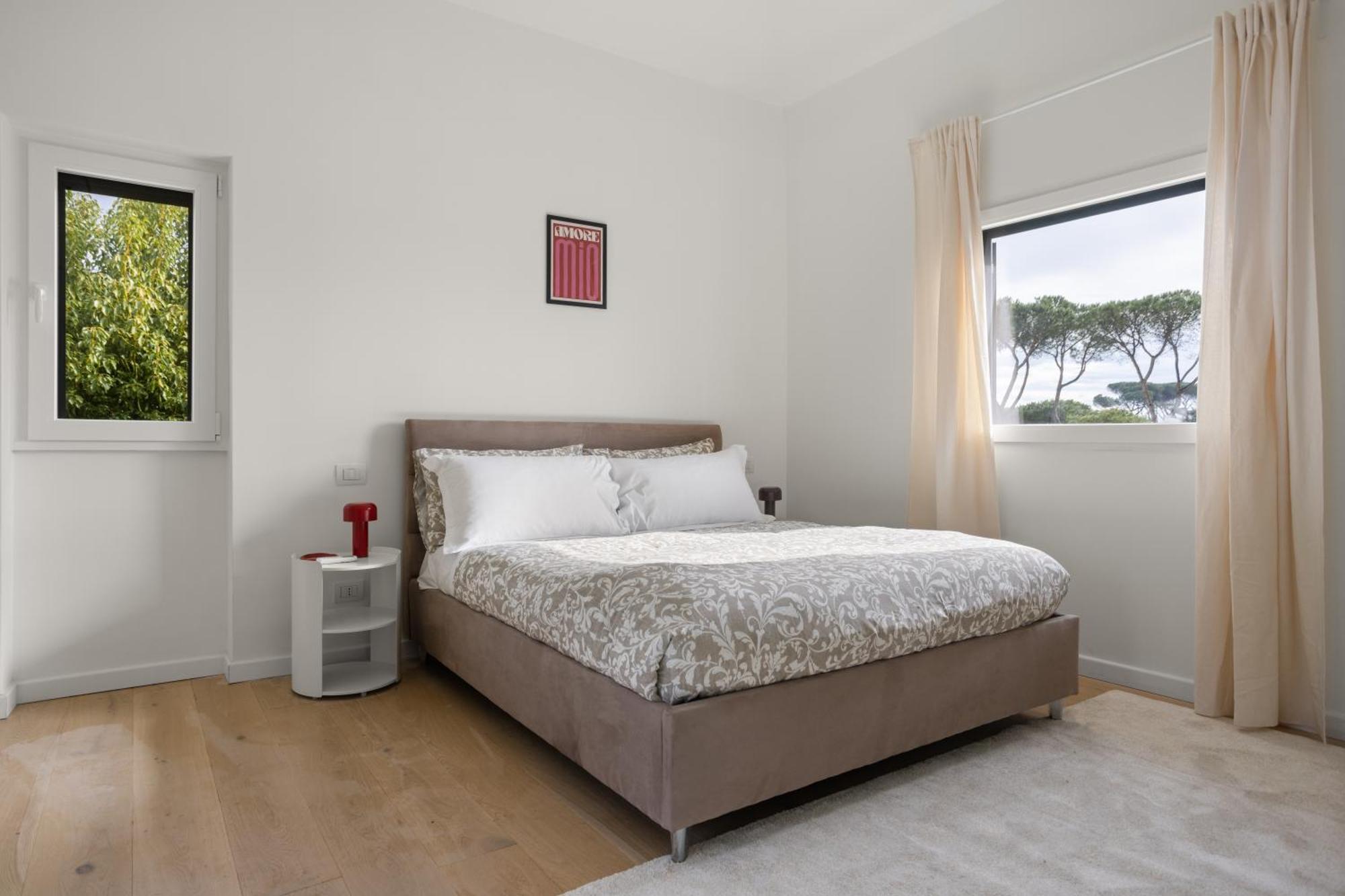 The Poolside House - New 2 Bedroom With Terrace * Roma