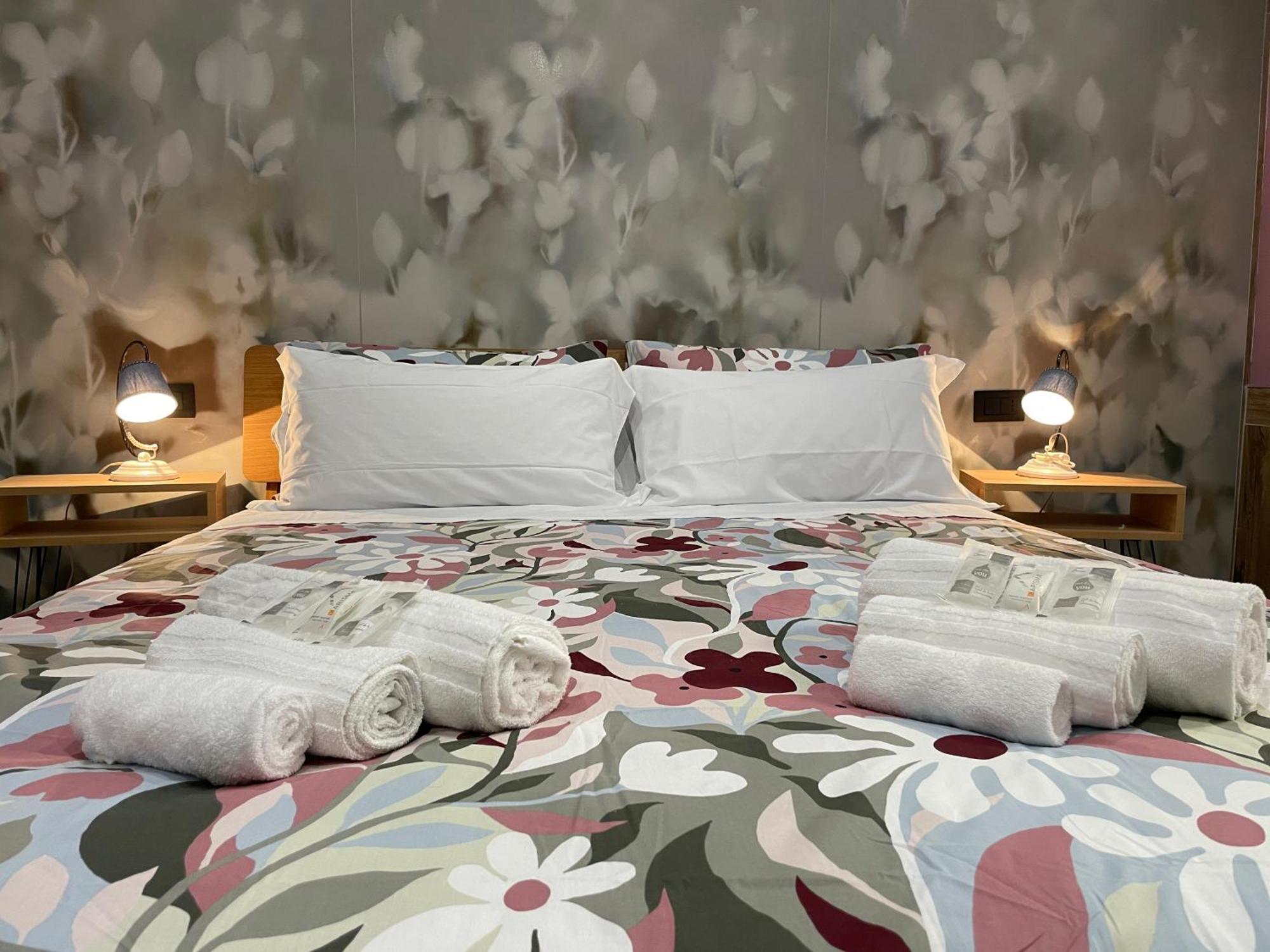 Helle Hus - 200m From Piazza Bologna Metro And 10 Minutes From The Colosseum Casa de hóspedes