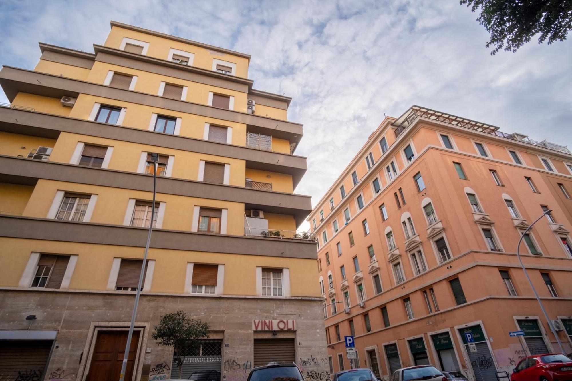 Elegantis Solinda * Roma