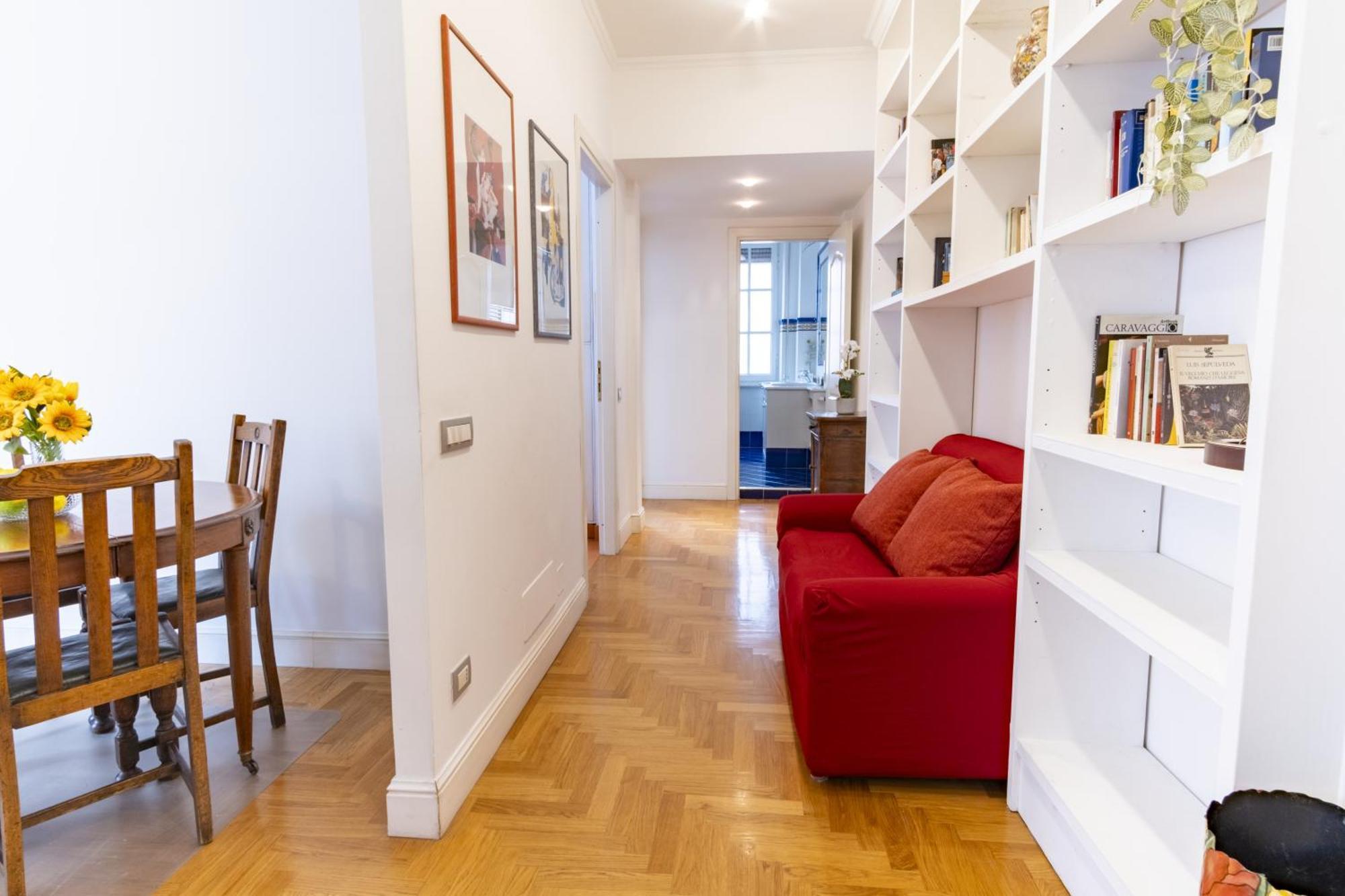 Elegantis Solinda * Roma