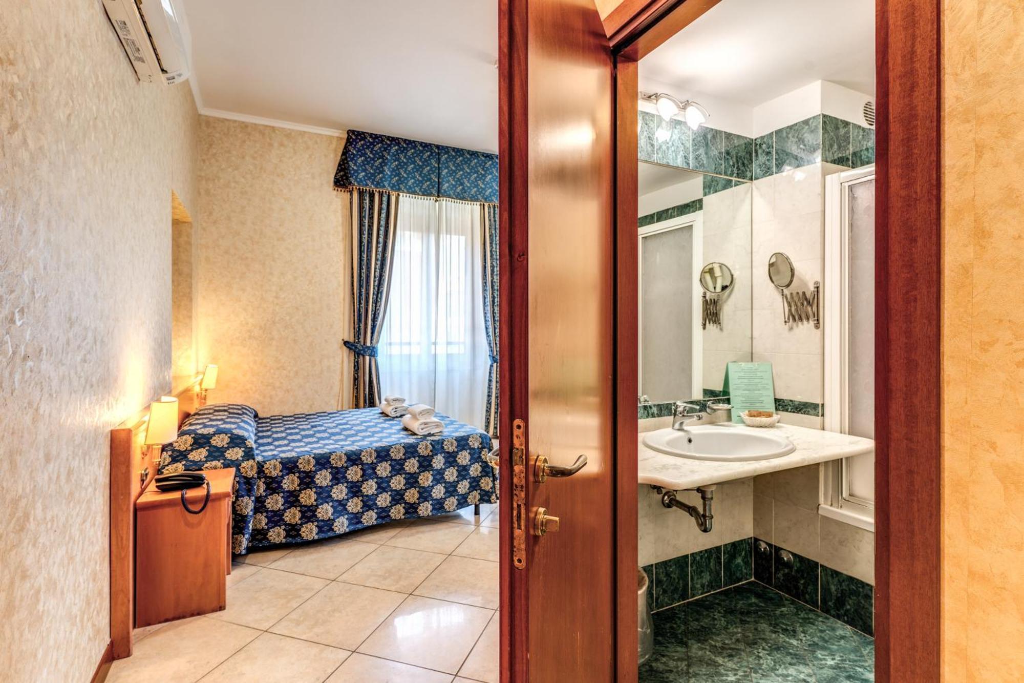 Licia Hotel