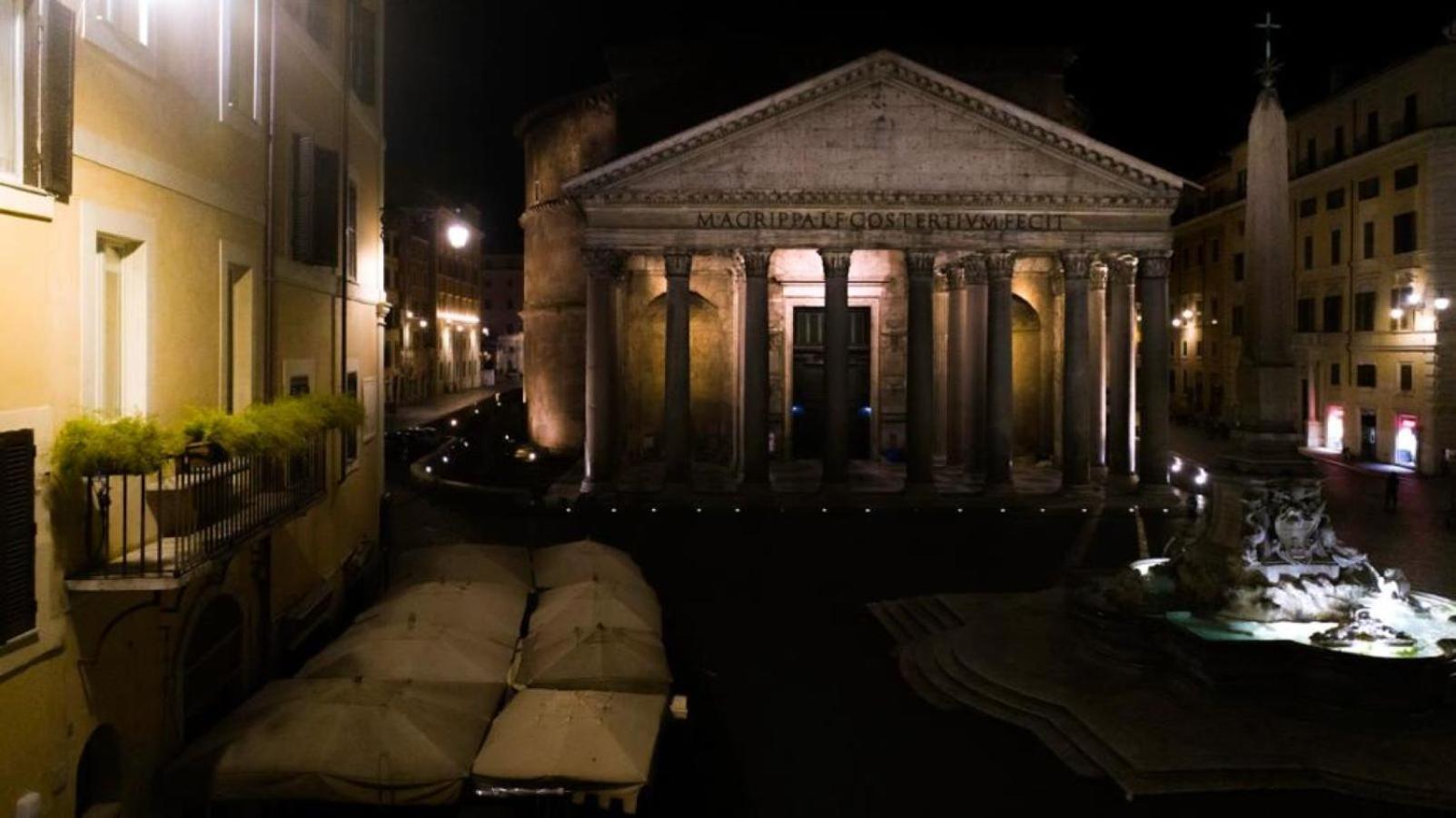 Pantheon Balcony Morgana * Rome