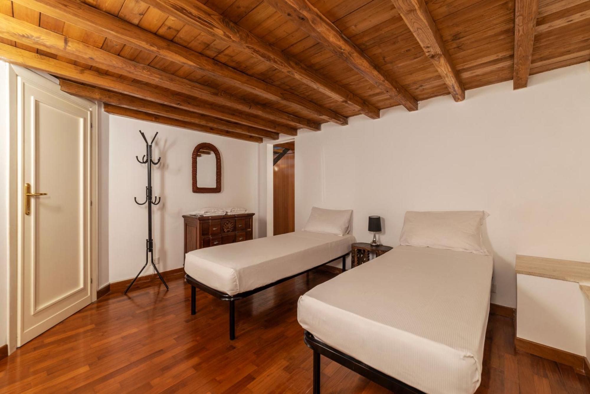 Via Del Lavatore Private Apartments Roma