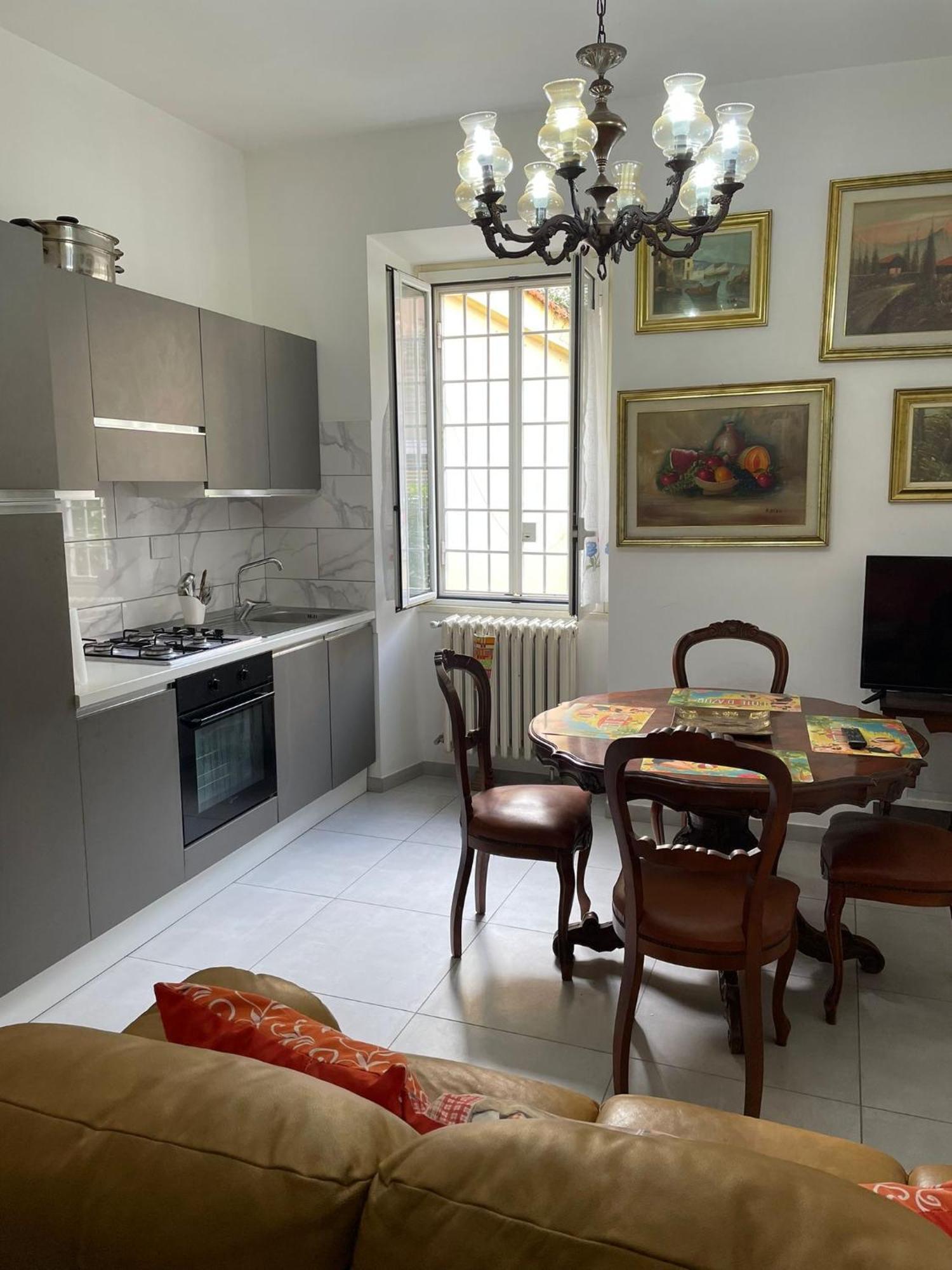 Rachel House * Roma