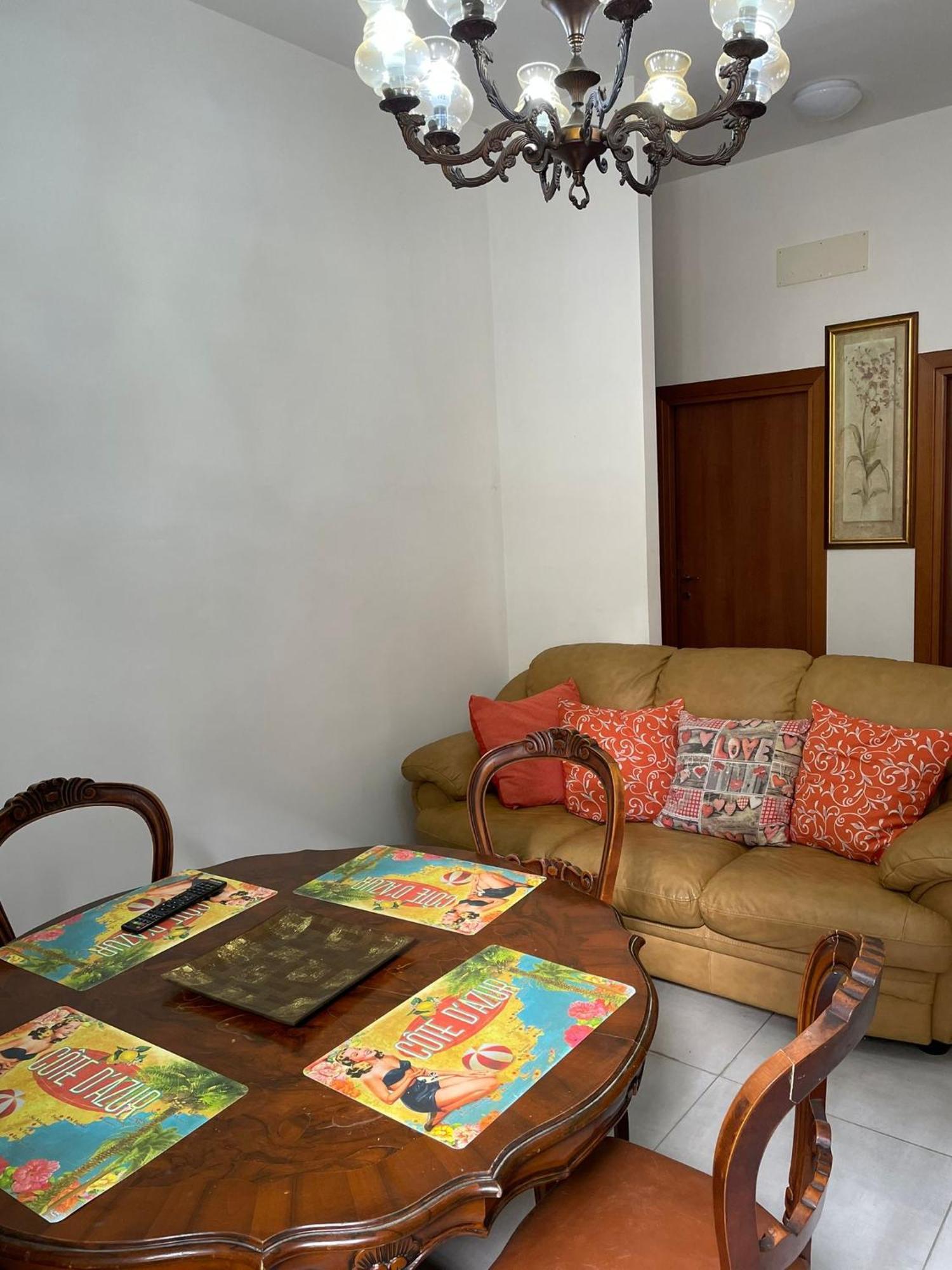 Rachel House * Roma