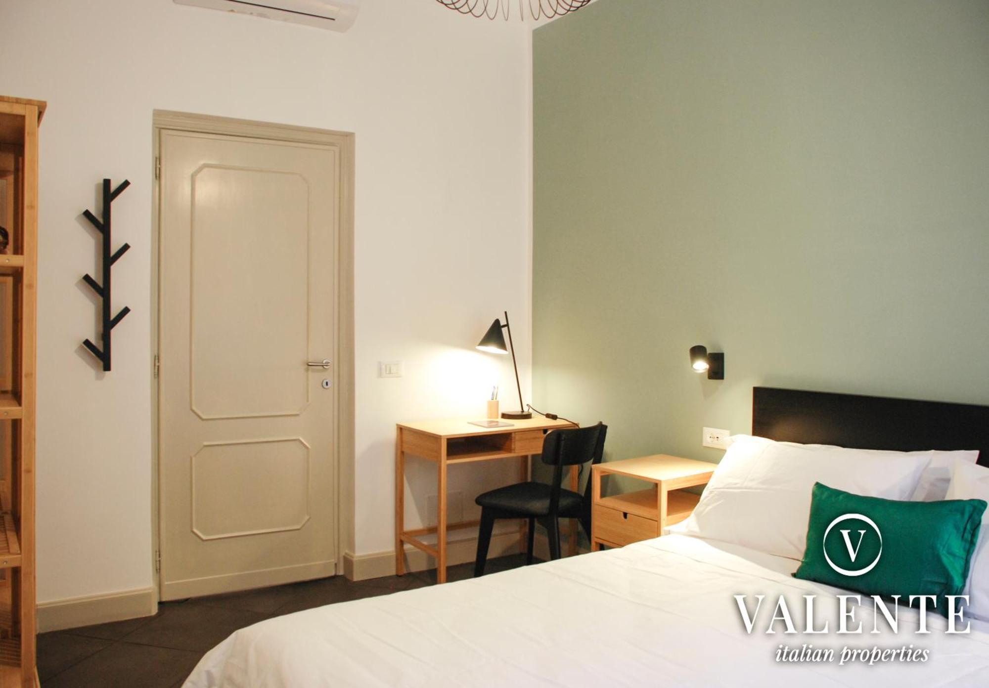 Piramide - 20min Walking From Colosseum - 1min From Metro Station - Valente Italian Leilighet *