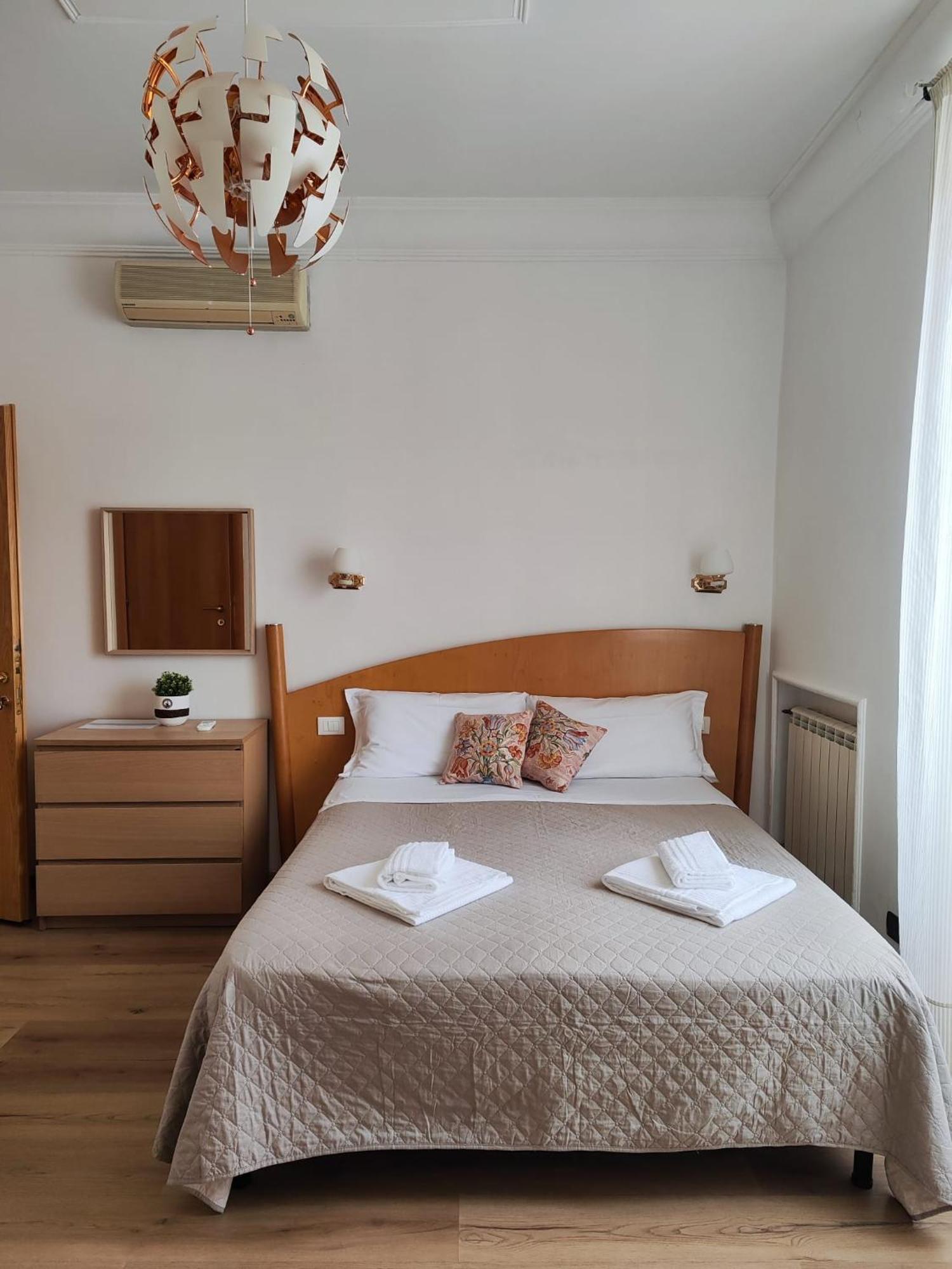 Termini Station Guest house *