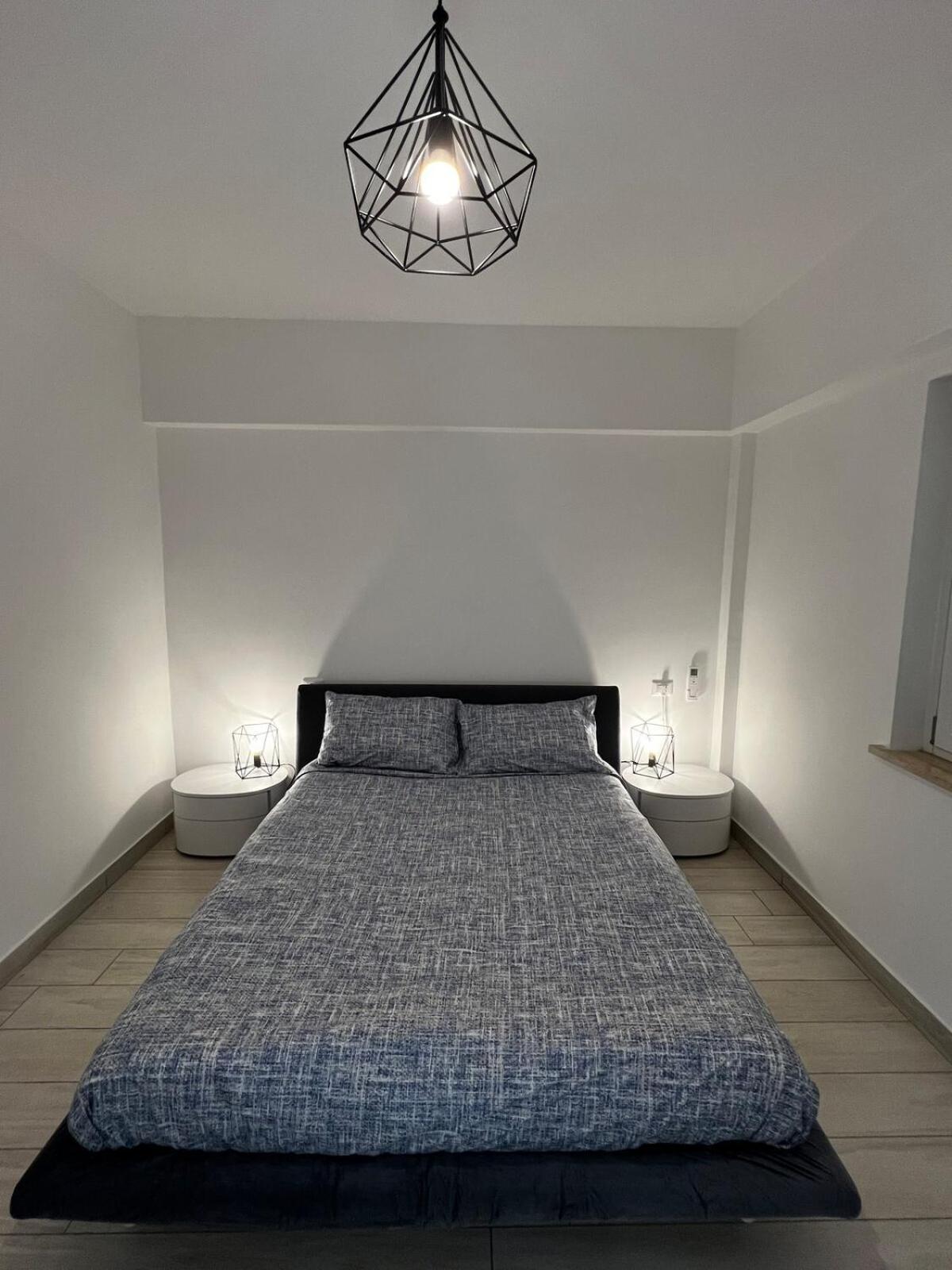 Elegant & Spacious 2br 2ba Unit With Private Patio Apartamento