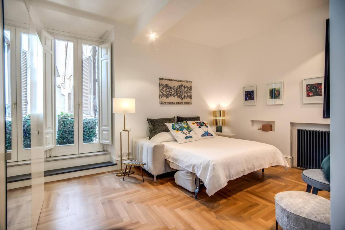 Luxury By Spanish Square Leilighet