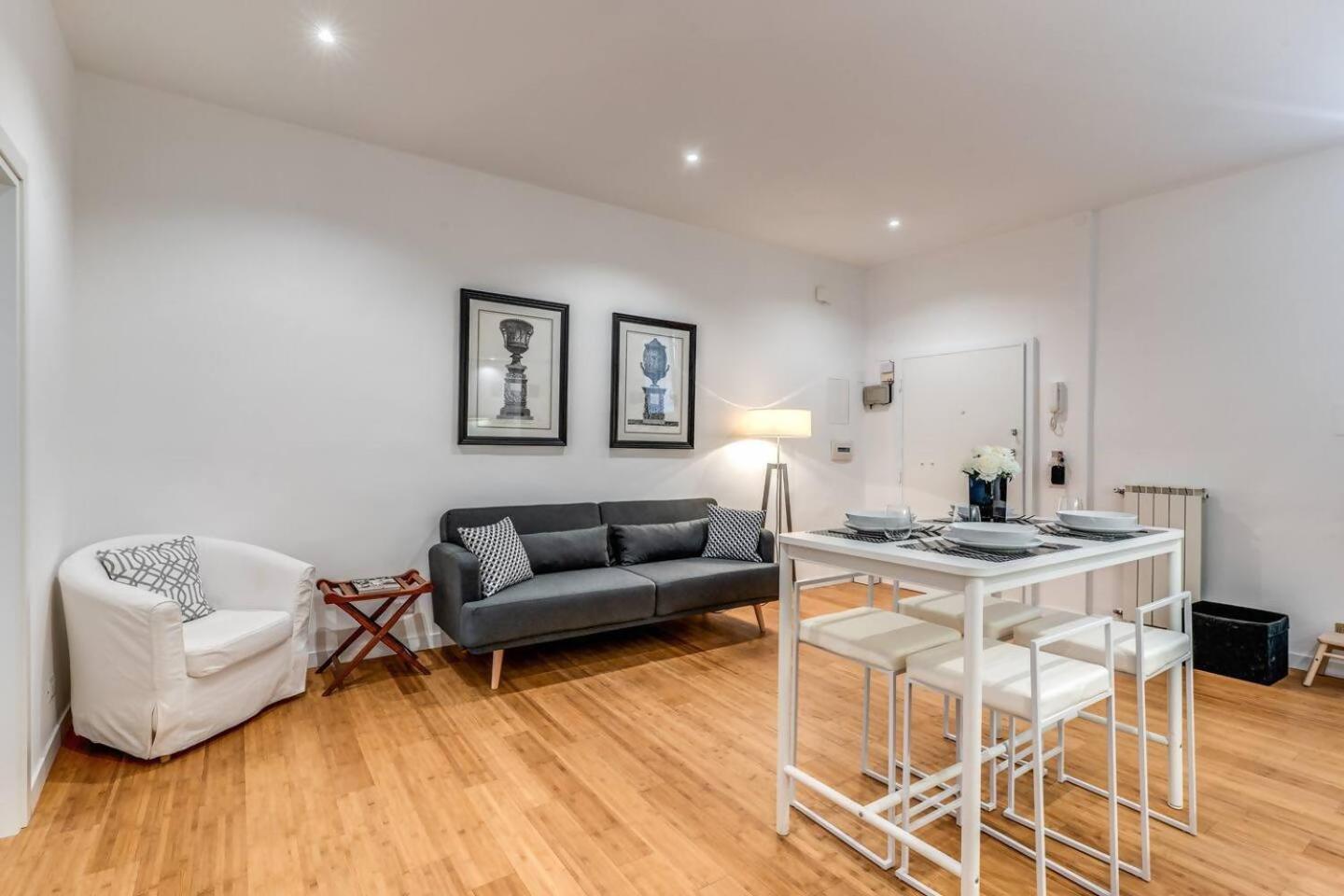 Charming Flat By The Vatican *