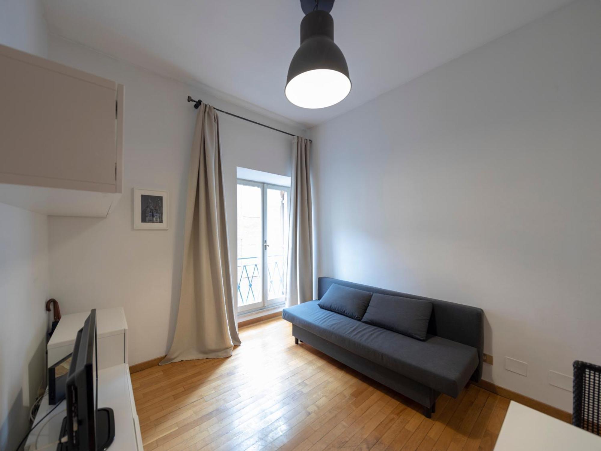 Spanish Steps, Dominic, Strollingrome Apartment *