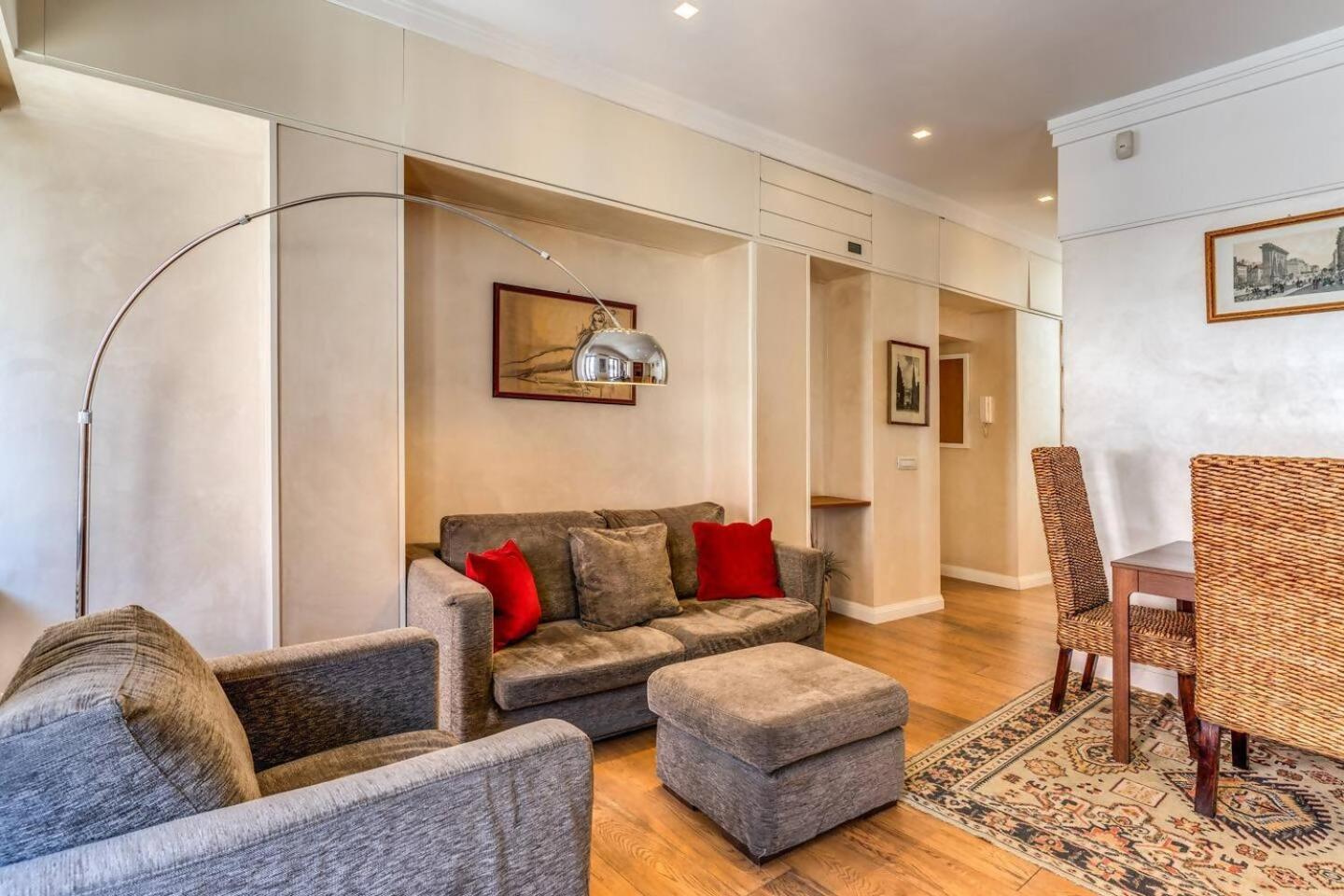 Flat In The Heart Of Vaticancity