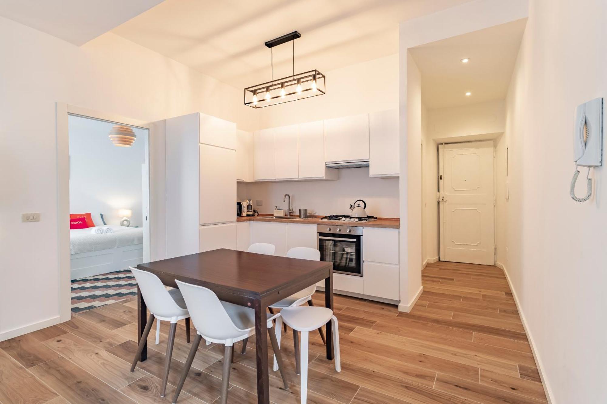 Leilighet Domus Ana- Modern Elegance, Steps Away From The Colosseum And The Historic Center Roma
