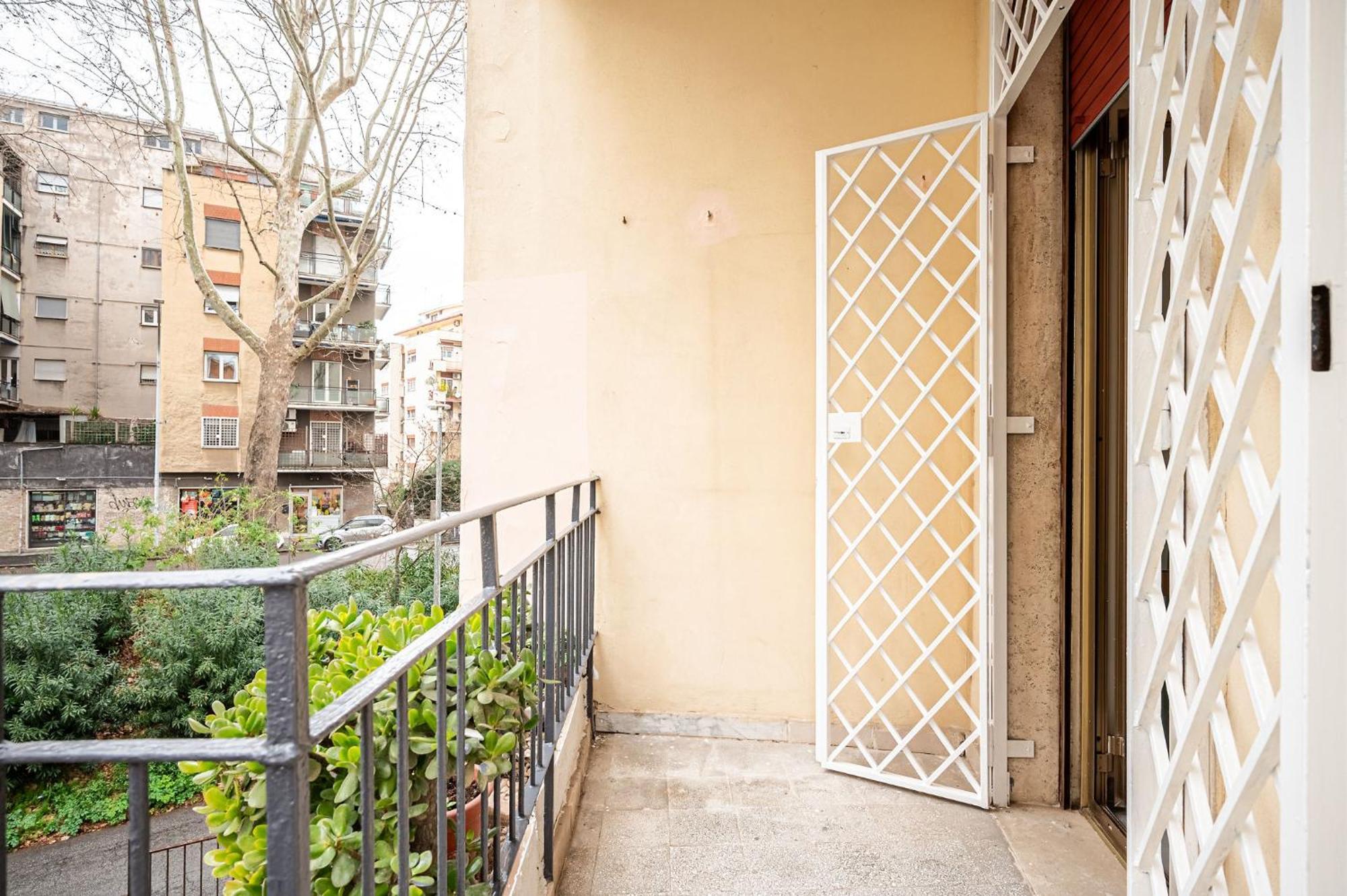 Affittacamere Marconi Charme & - 2 Min Metro Marconi - 15 Min Colosseo - A-c & Wifi