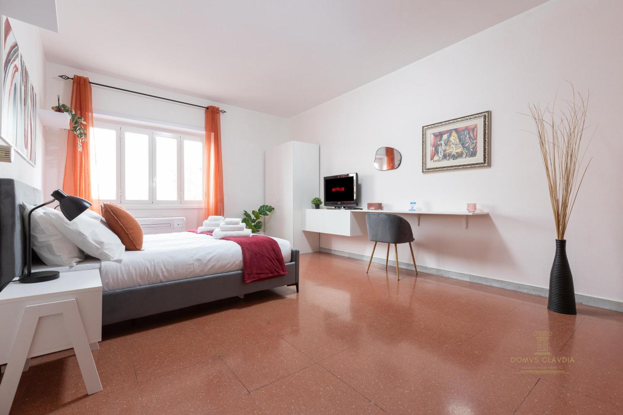 Domvs Clavdia - Metro Station, 8 Min To Center, Roma, 6pax, A-c Appartamento Roma