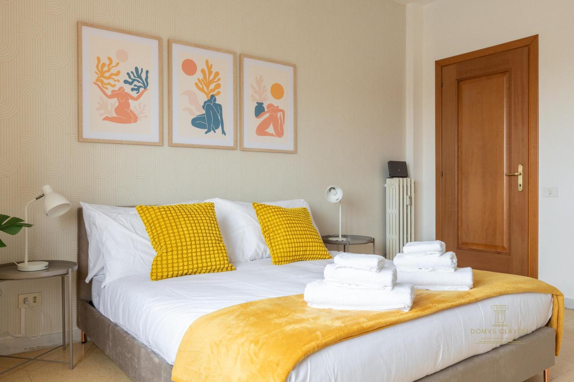 Appartamento Domvs Clavdia - Metro Station, 8 Min To Center, Roma, 6pax, A-c
