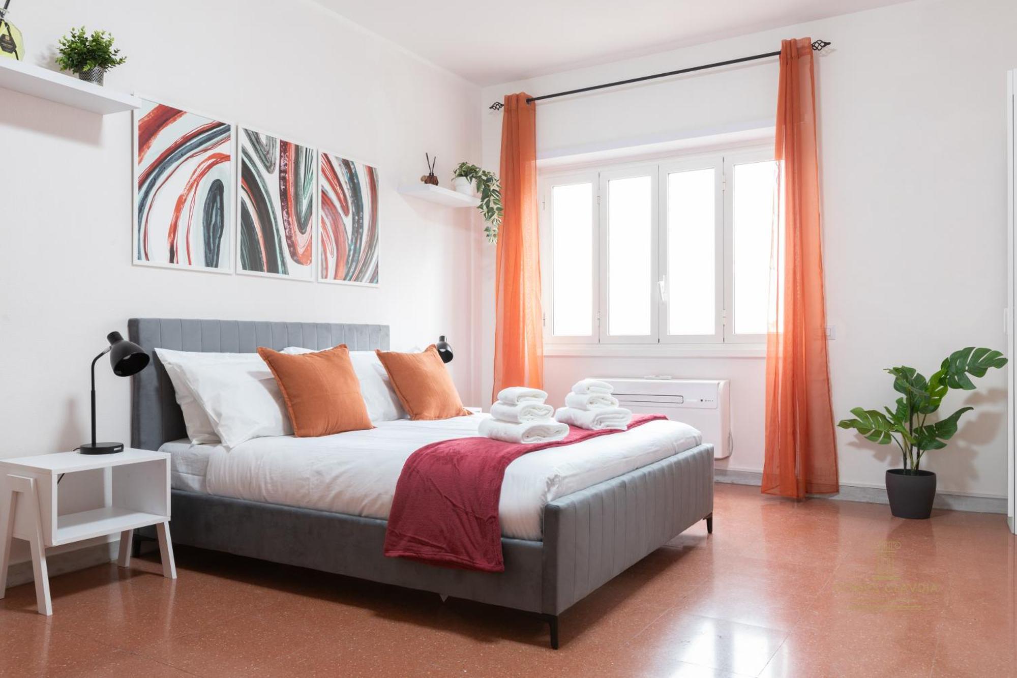 Appartamento Domvs Clavdia - Metro Station, 8 Min To Center, Roma, 6pax, A-c *