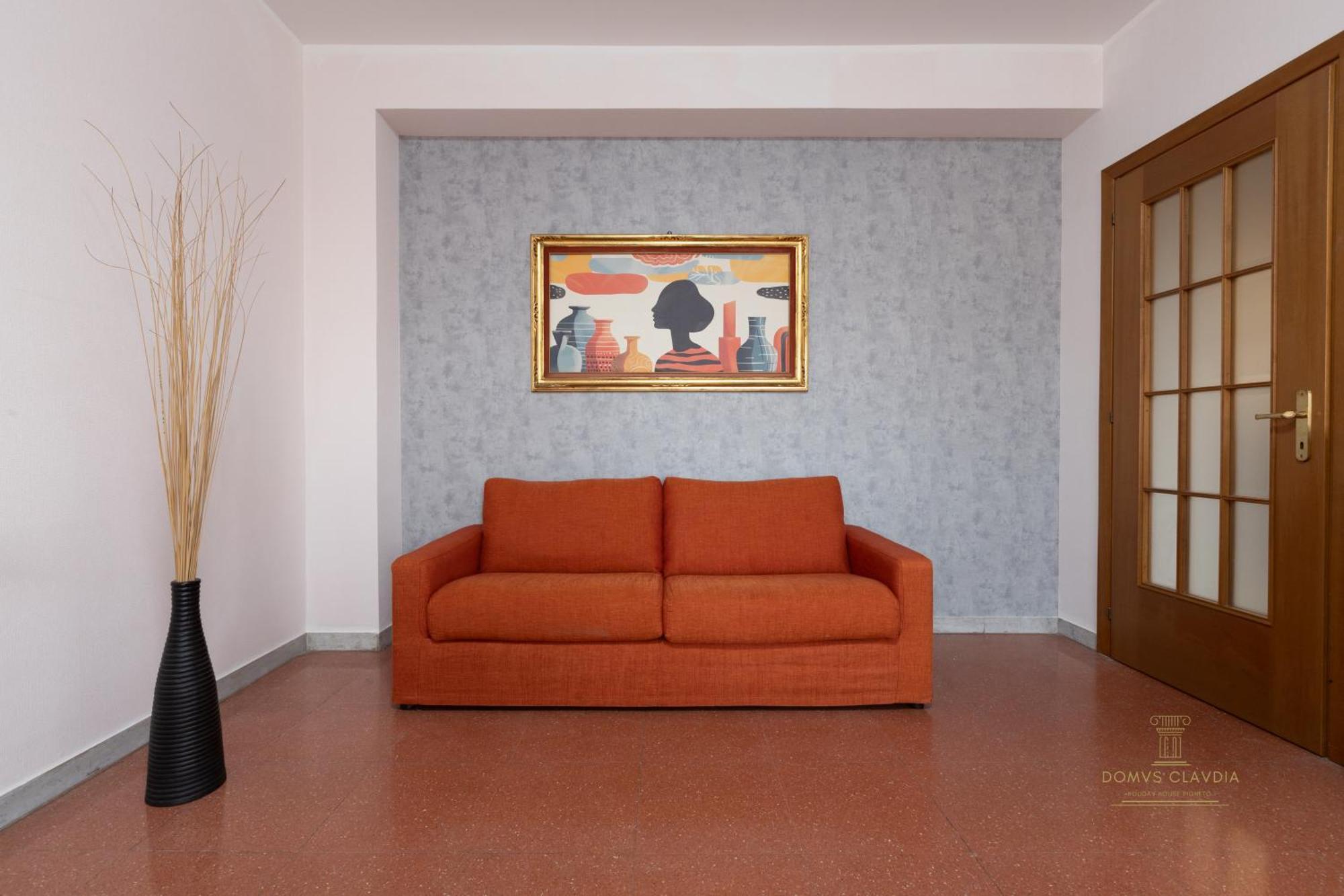Domvs Clavdia - Metro Station, 8 Min To Center, Roma, 6pax, A-c *