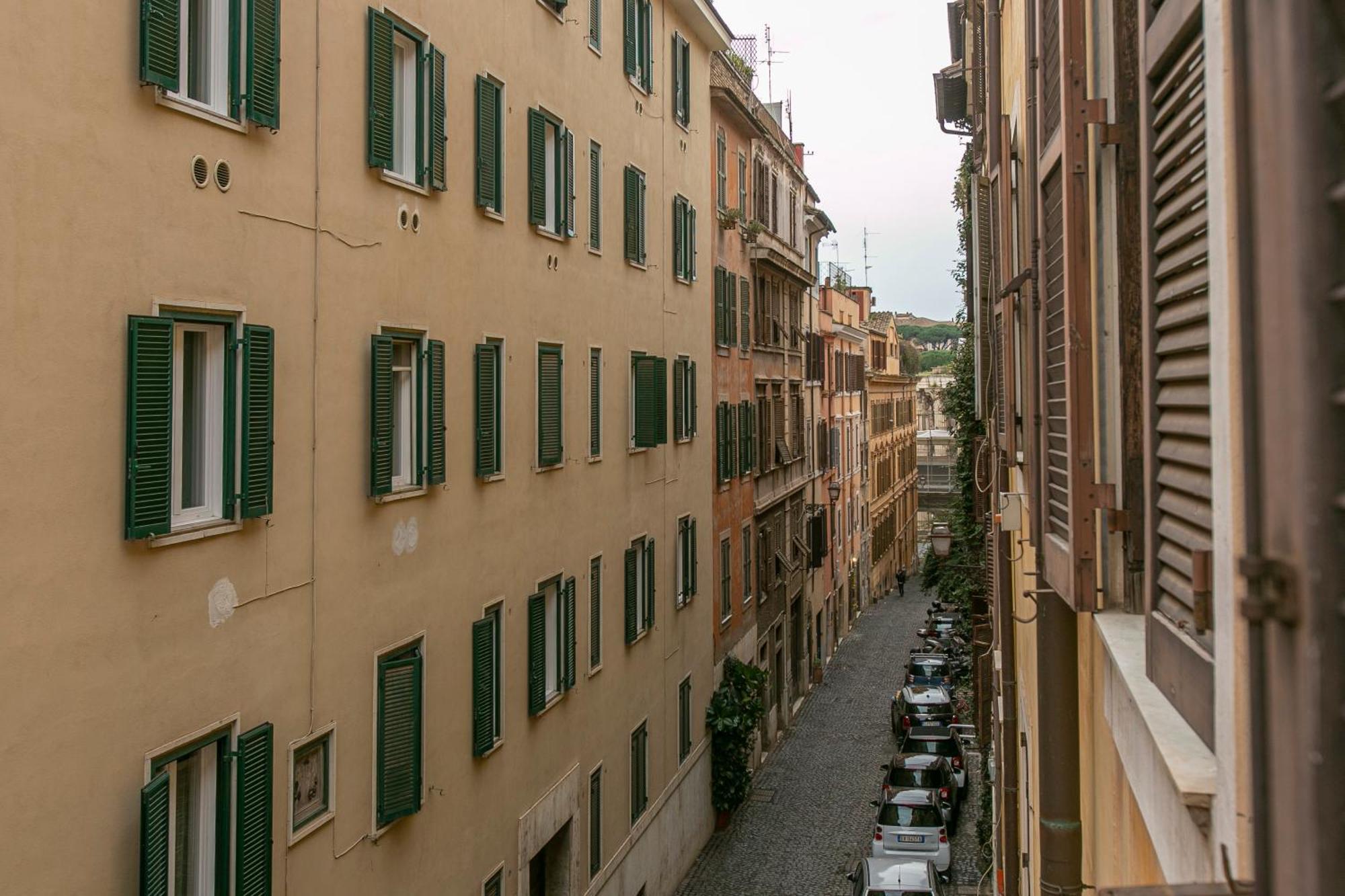 Baccina 28