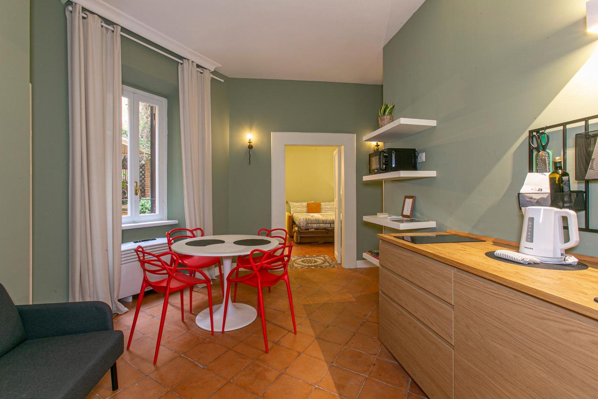 Baccina 28 * Roma