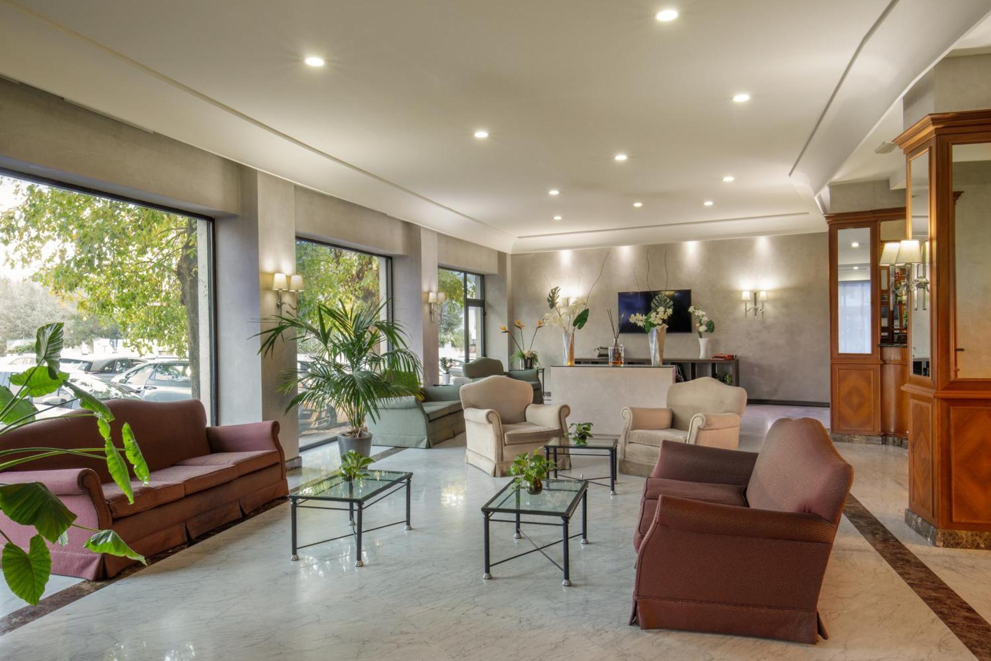 Hotel Santa Costanza By Omnia 4*