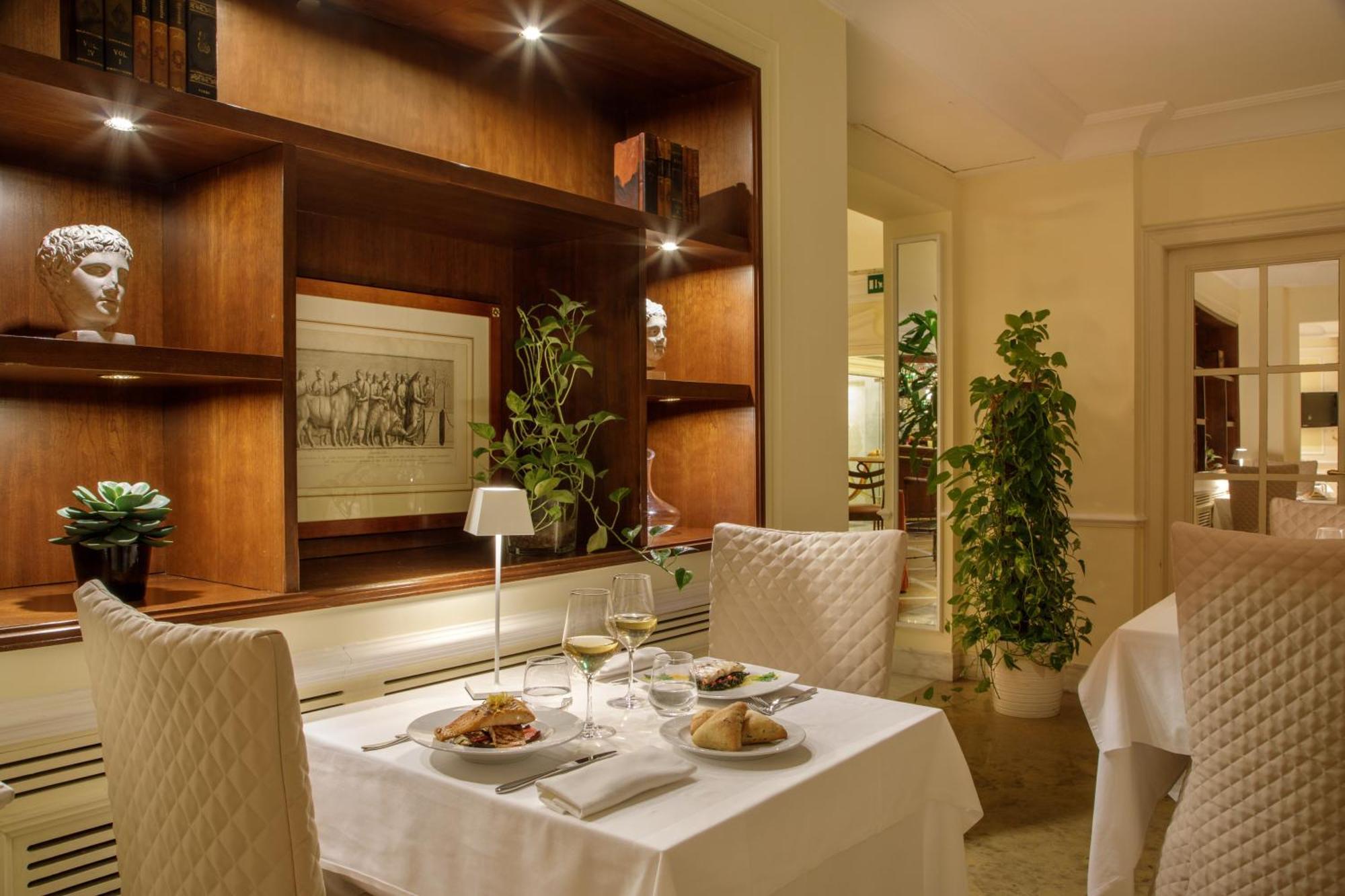 Hotel Donna Laura Palace By Omnia 4*