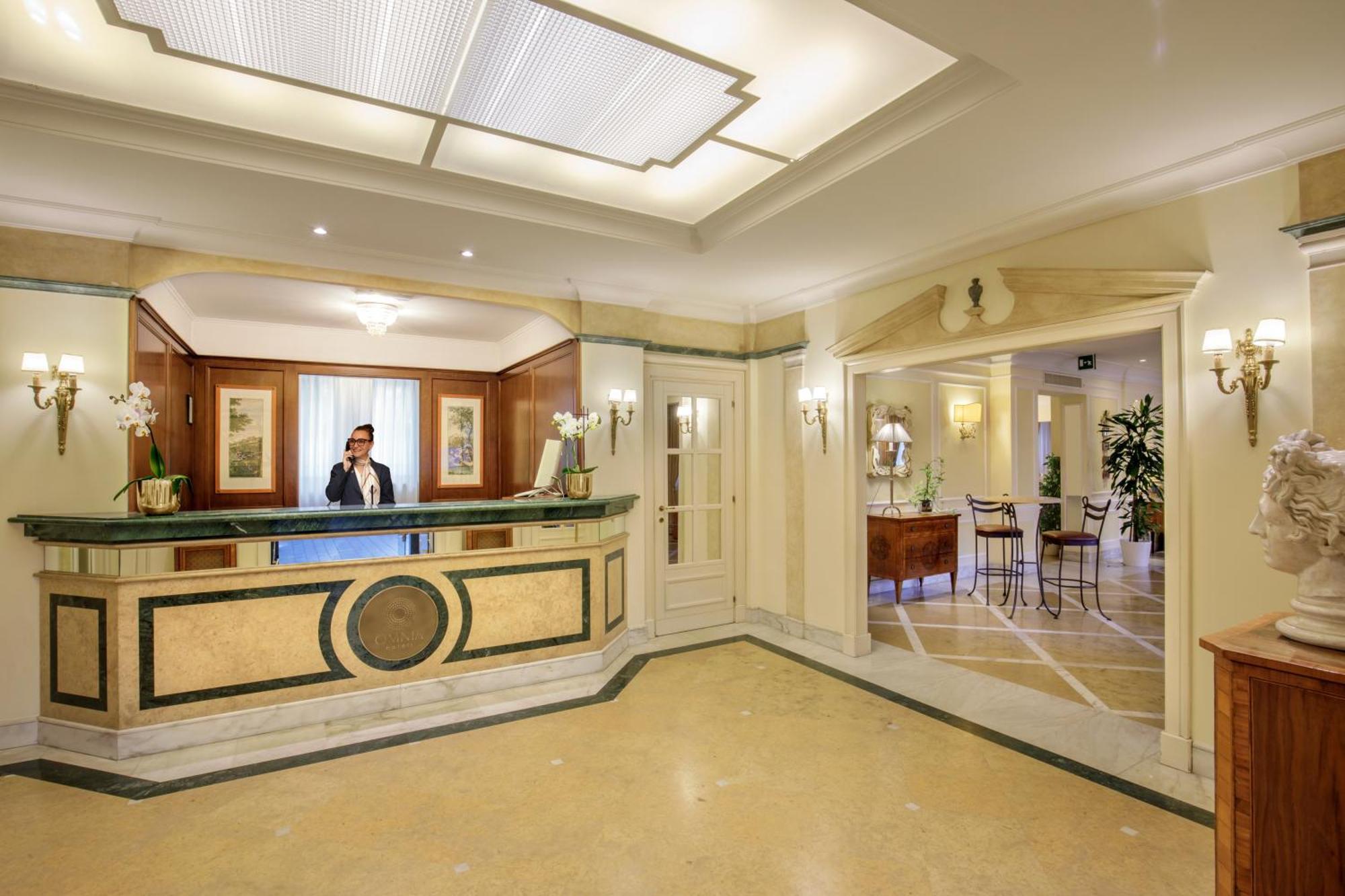 Hotel Donna Laura Palace By Omnia 4*