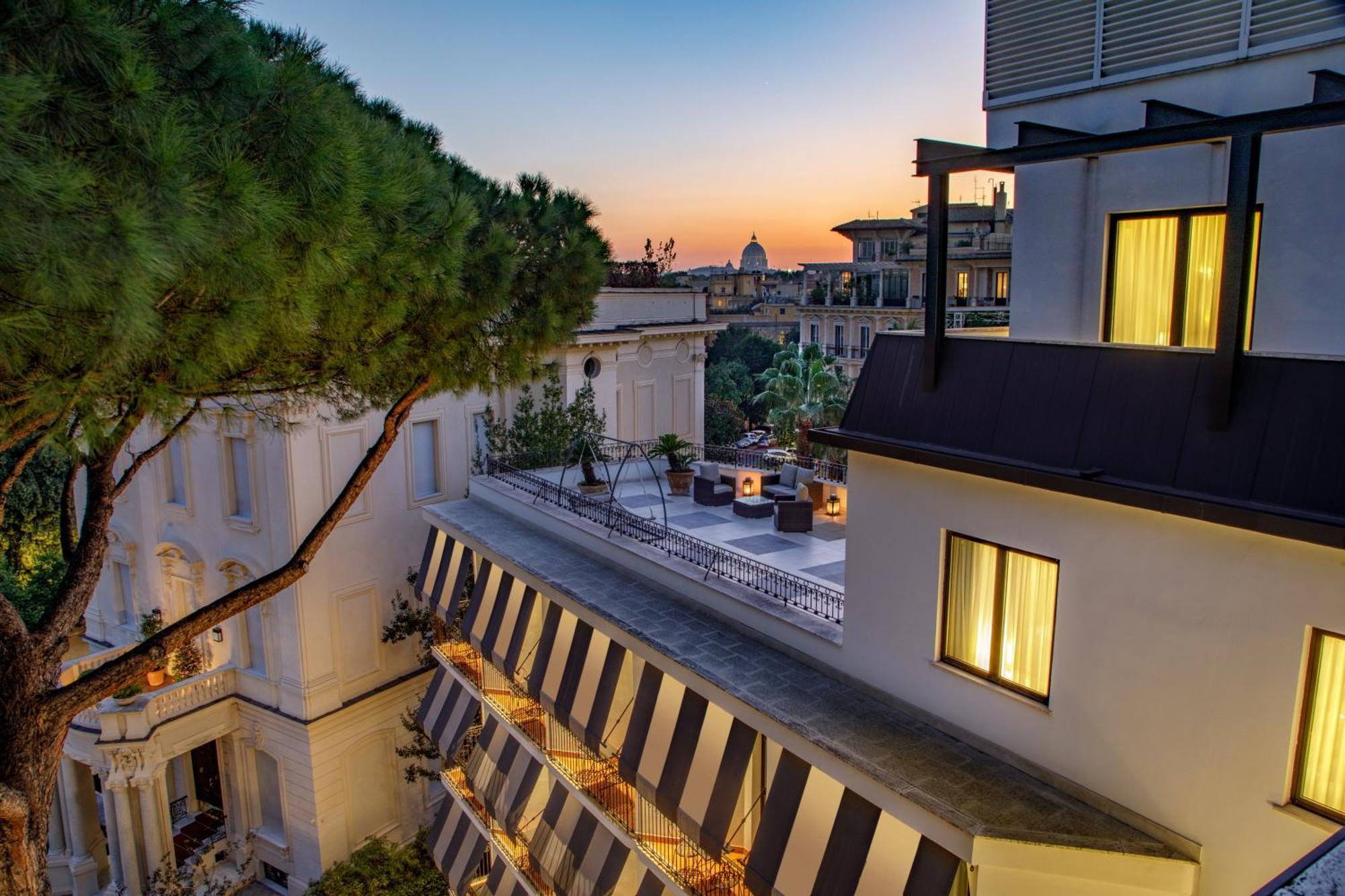 Donna Laura Palace By Omnia 4* Rom