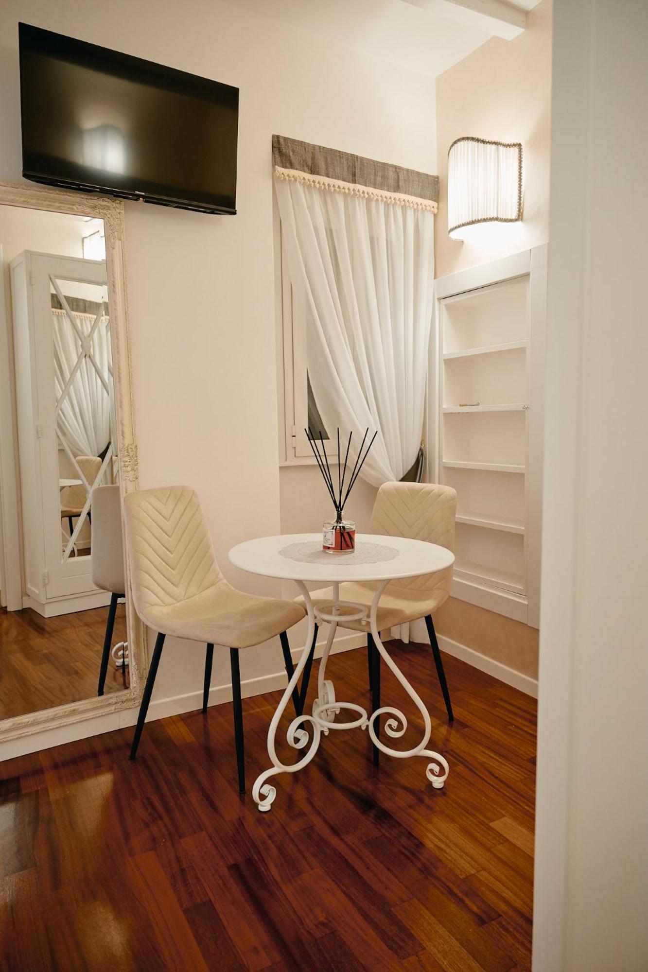 Cozy Parlamento Apartment Rom
