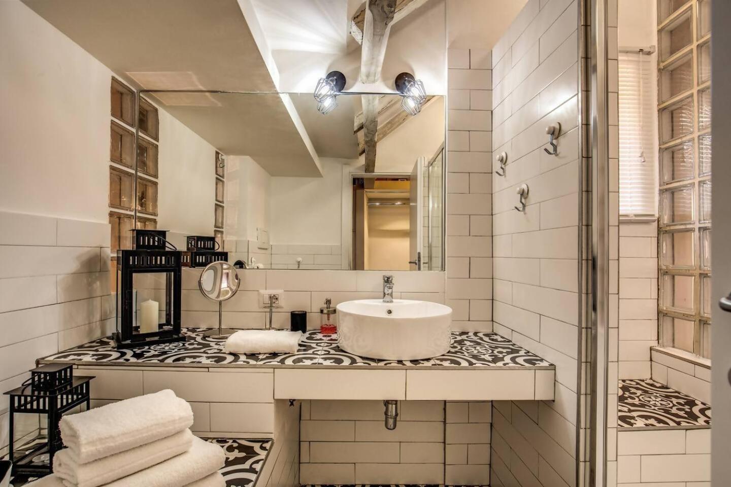 Apartamento Attic With Terrace By Trevi Fountain Roma