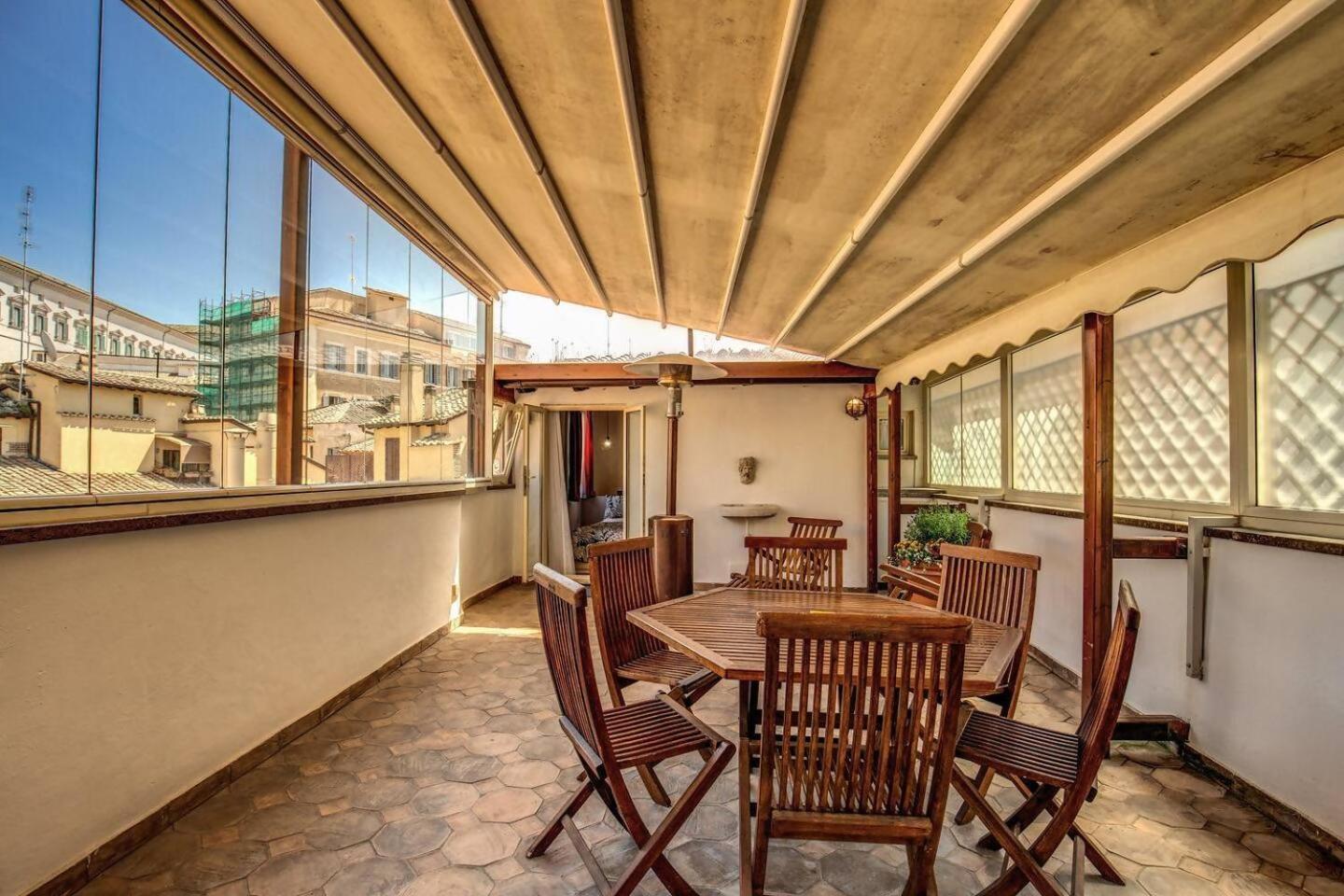 Attic With Terrace By Trevi Fountain Roma