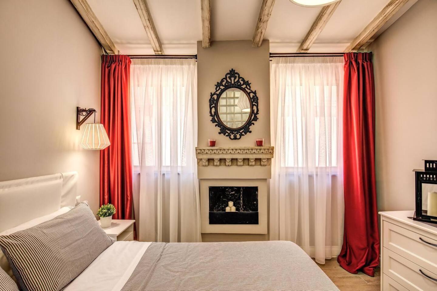 Attic With Terrace By Trevi Fountain Apartamento